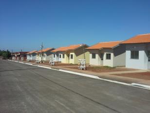 Casas populares construídas em parceria com a Cohapar