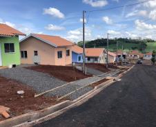 Famílias carentes conquistam casas próprias em Marilândia do Sul