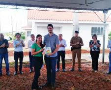37 famílias de Mariópolis recebem chaves da casa própria 