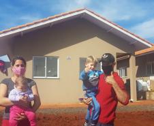 Famílias de São Miguel do Iguaçu são realocadas de áreas de risco para casas populares