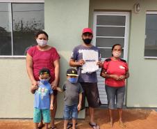 Famílias de Ubiratã recebem casas próprias sem nenhum custo