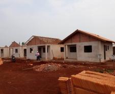 Construção de 41 casas populares avança em Jardim Alegre 