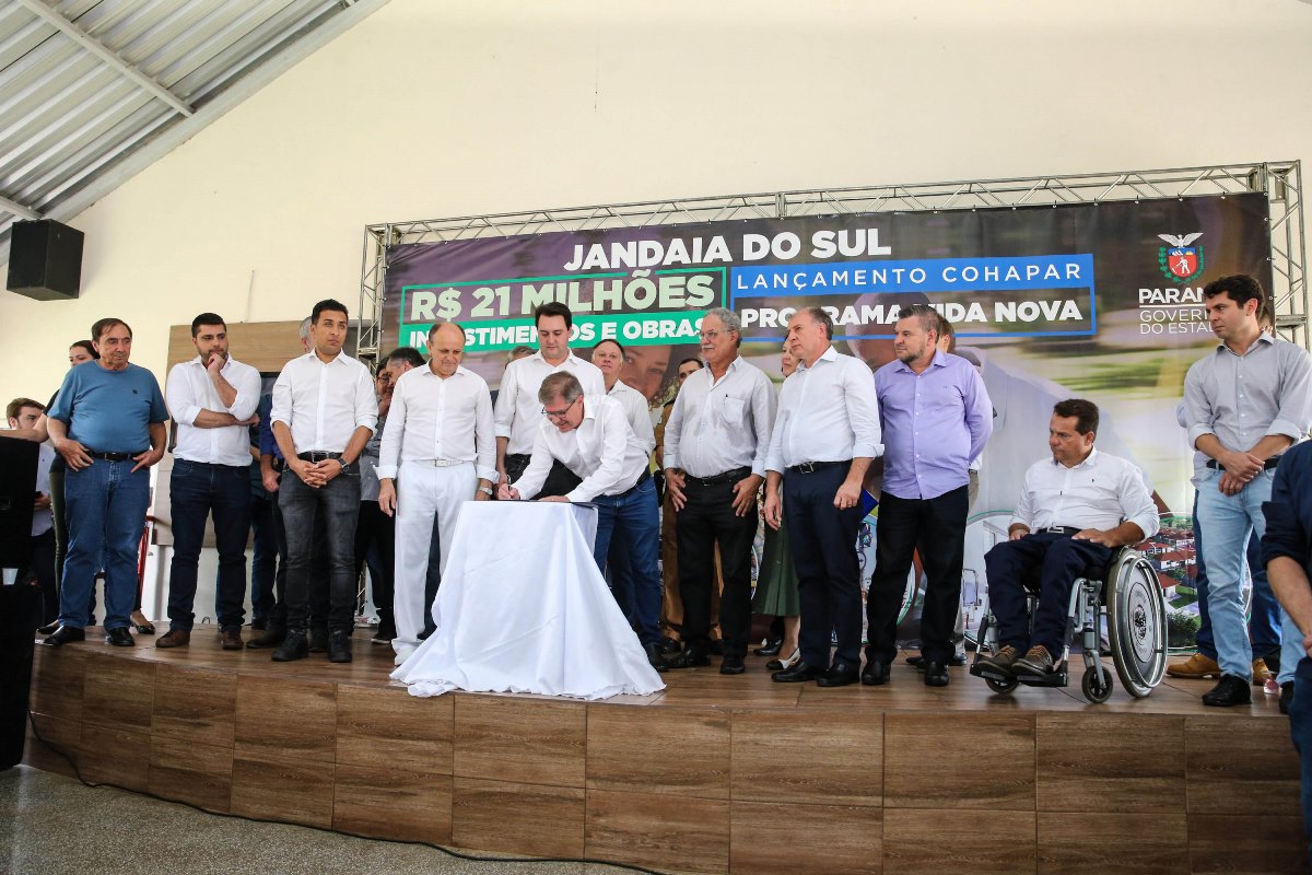 Governo lança programa para reduzir favelas no Paraná