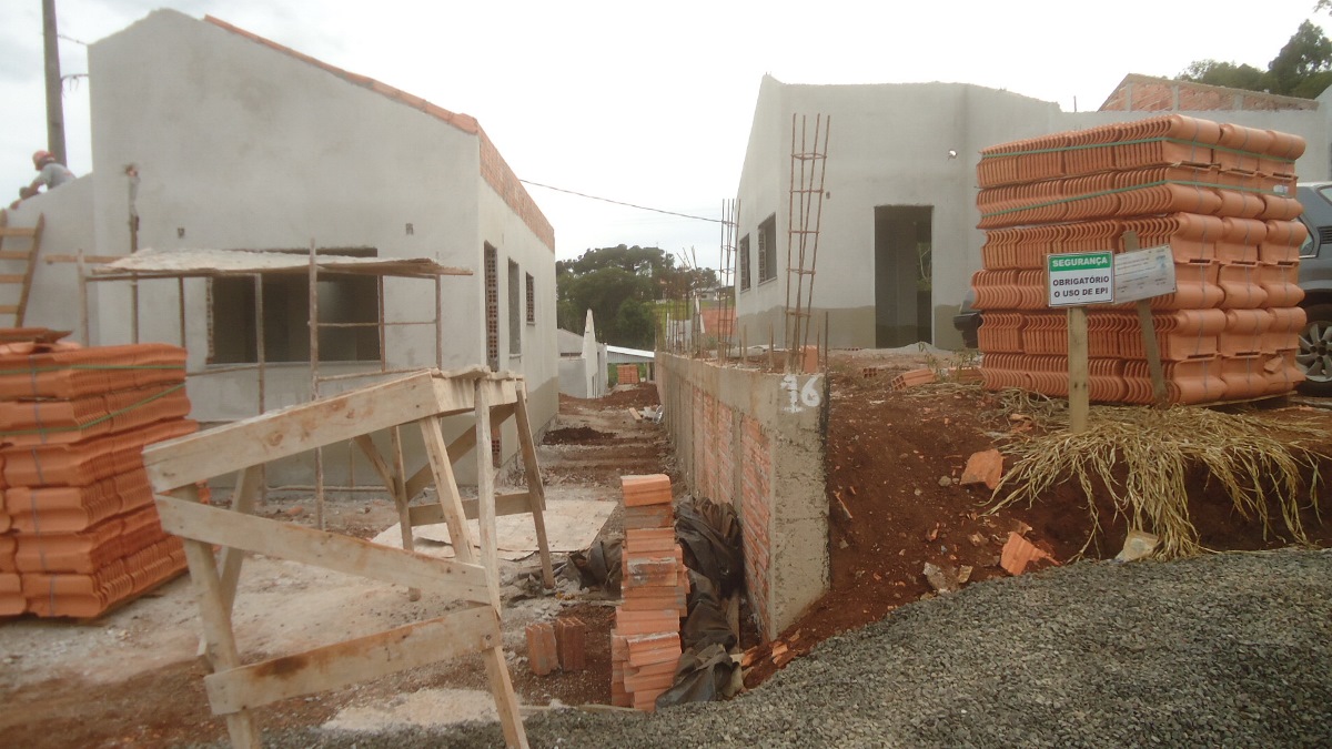 Sanepar vai investir em melhorias em conjunto residencial da Cohapar em Cantagalo