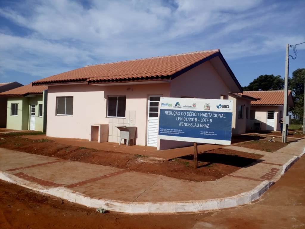 Estado entrega casas populares em Wenceslau Braz