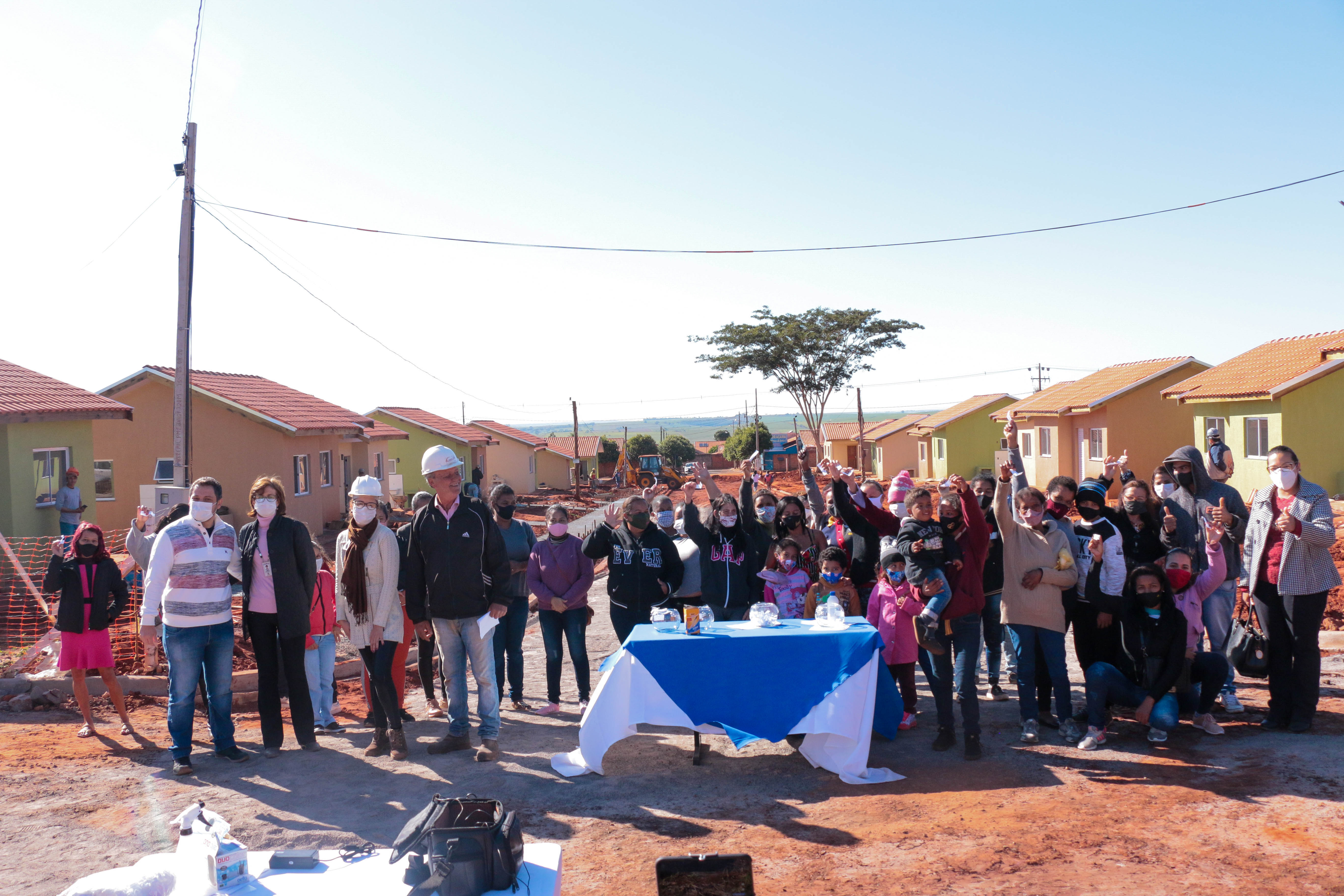 Famílias em vulnerabilidade de Centenário do Sul receberão moradias sem custos