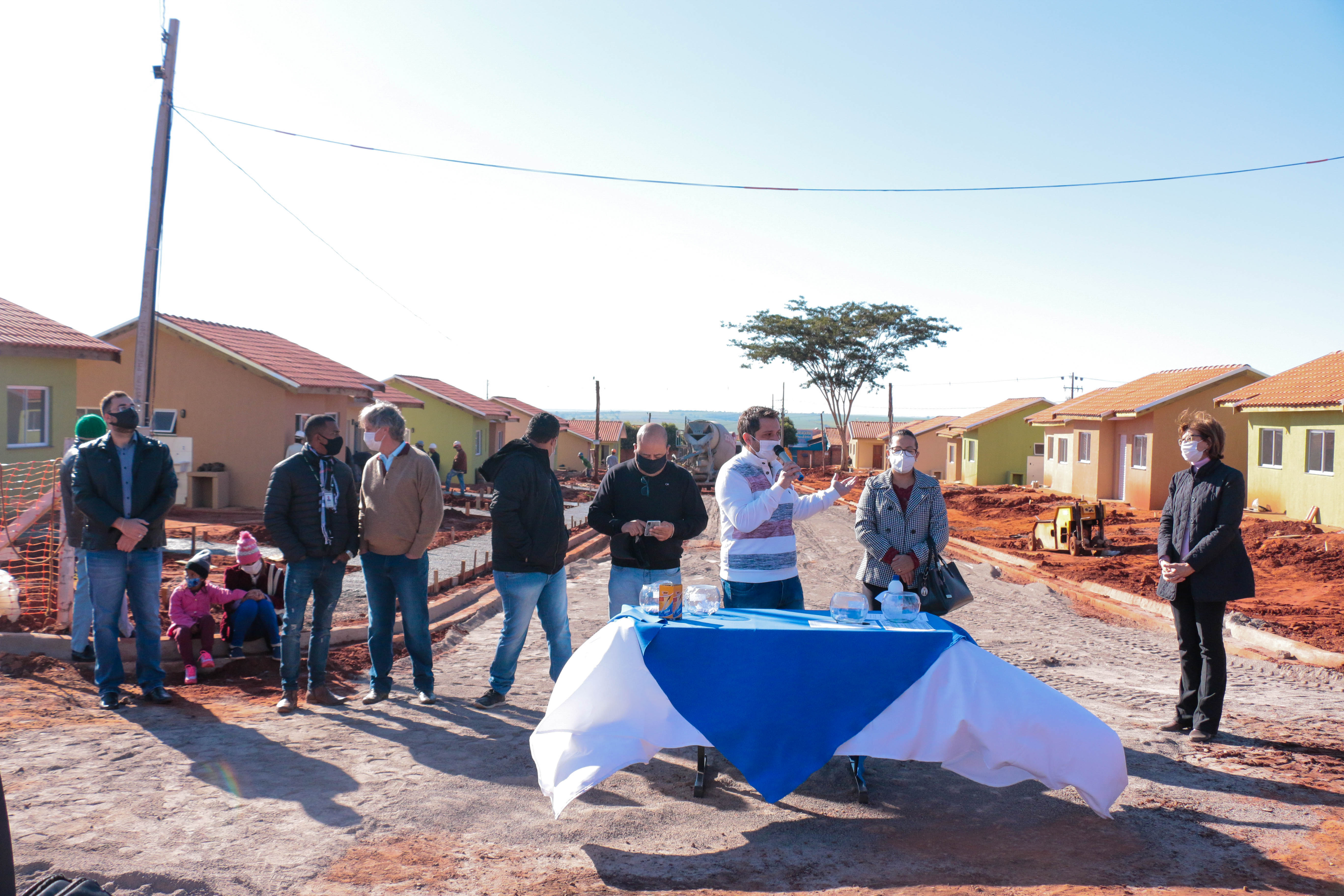 Famílias em vulnerabilidade de Centenário do Sul receberão moradias sem custos