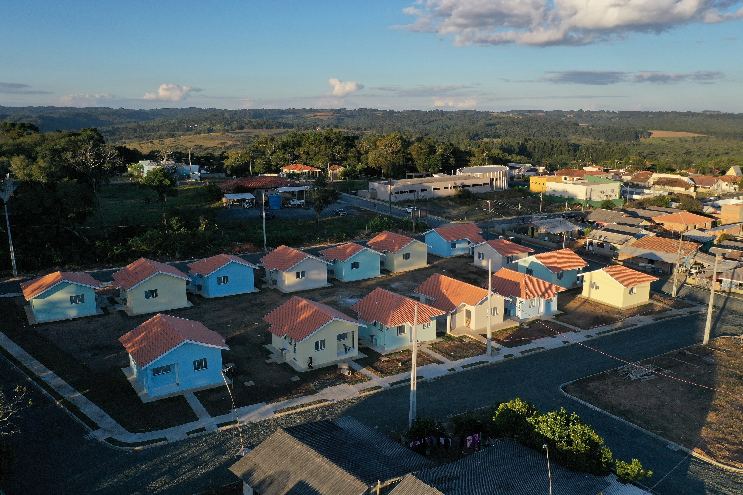 amílias de São João do Triunfo recebem chaves da casa própria
