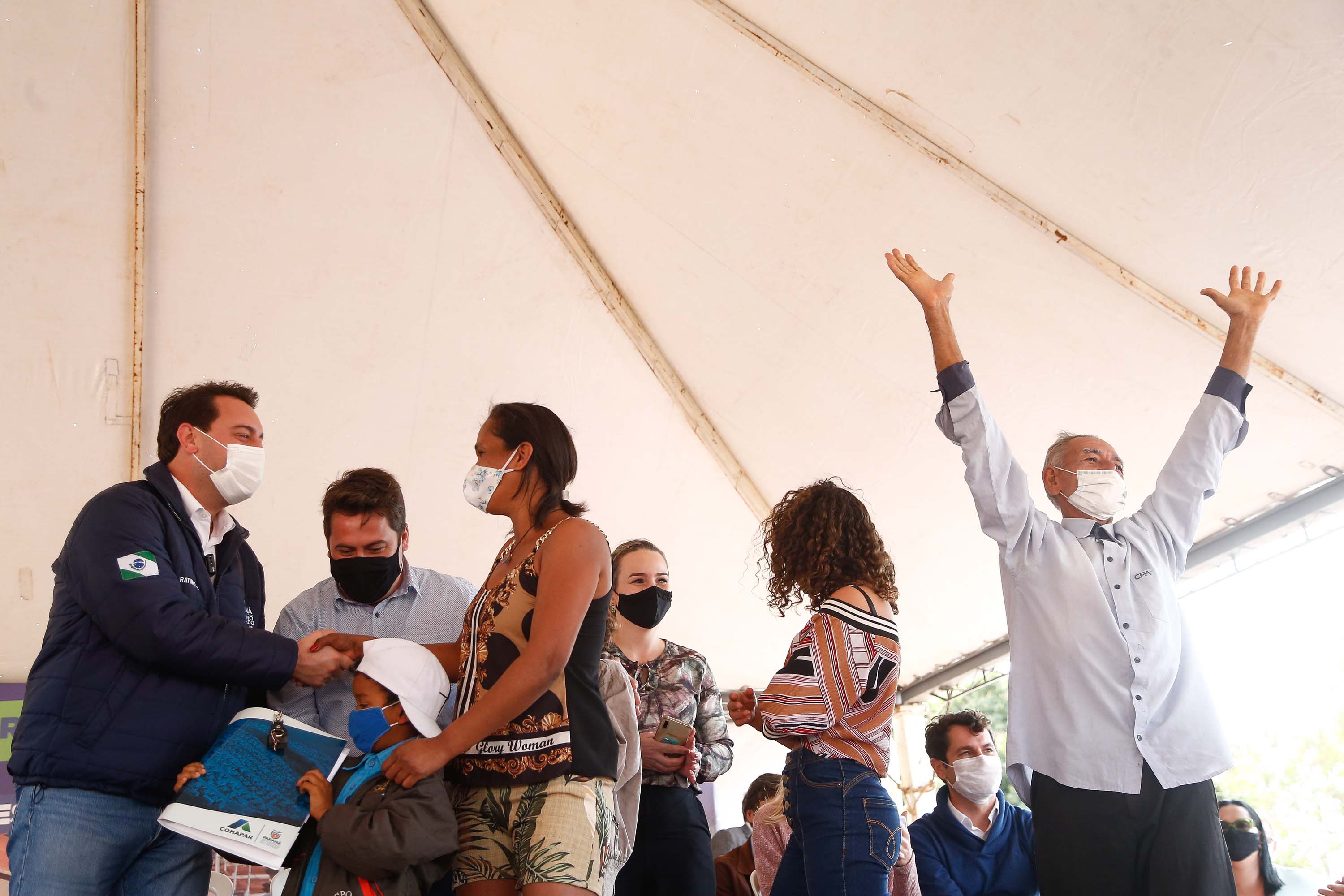 36 famílias em situação de vulnerabilidade social recebem novas casas em Itaguajé