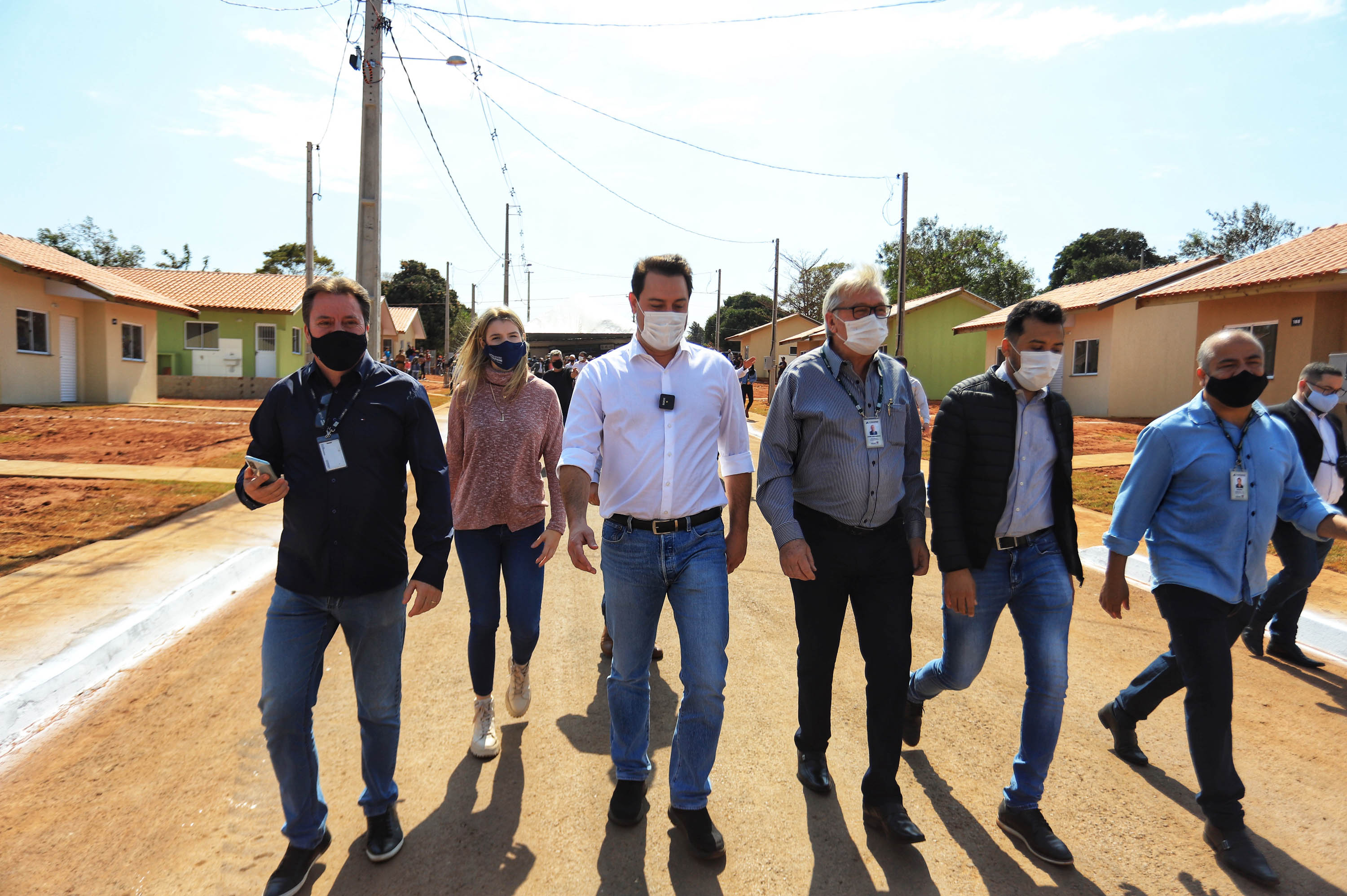 36 famílias em situação de vulnerabilidade social recebem novas casas em Itaguajé