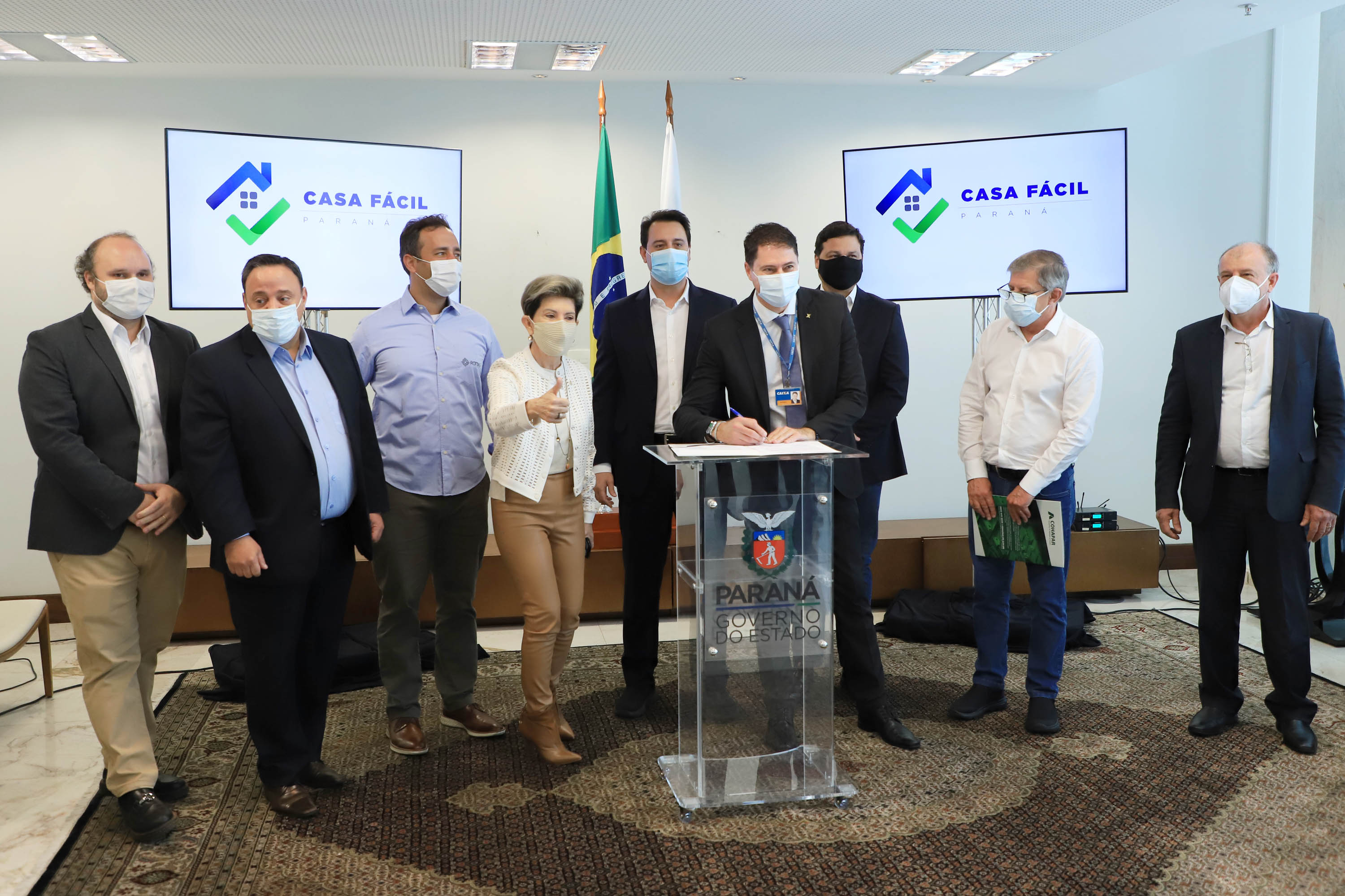 Governador libera subsídio para custeio de entrada da casa própria a 2.371 famílias