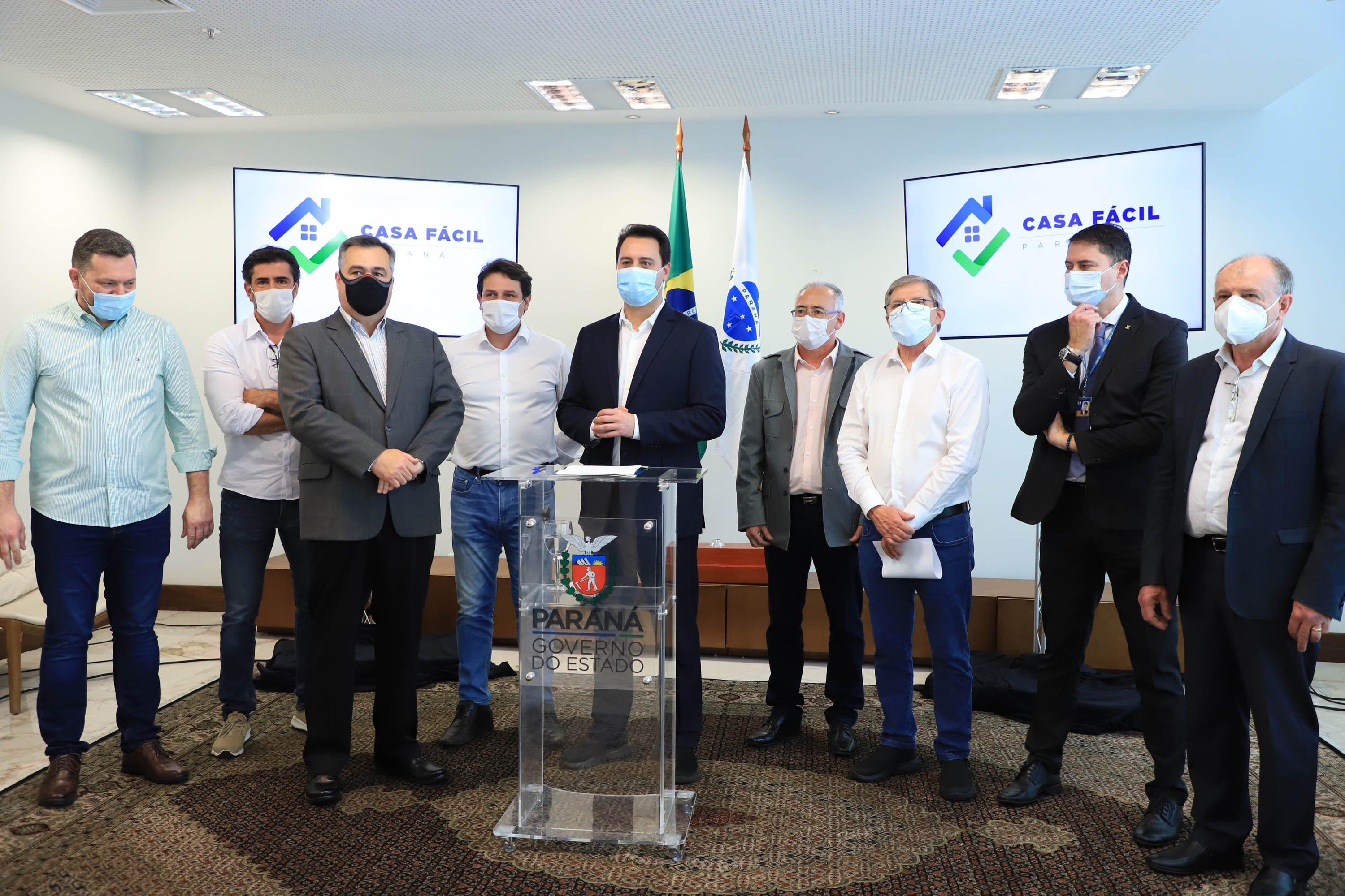 Governador libera subsídio para custeio de entrada da casa própria a 2.371 famílias