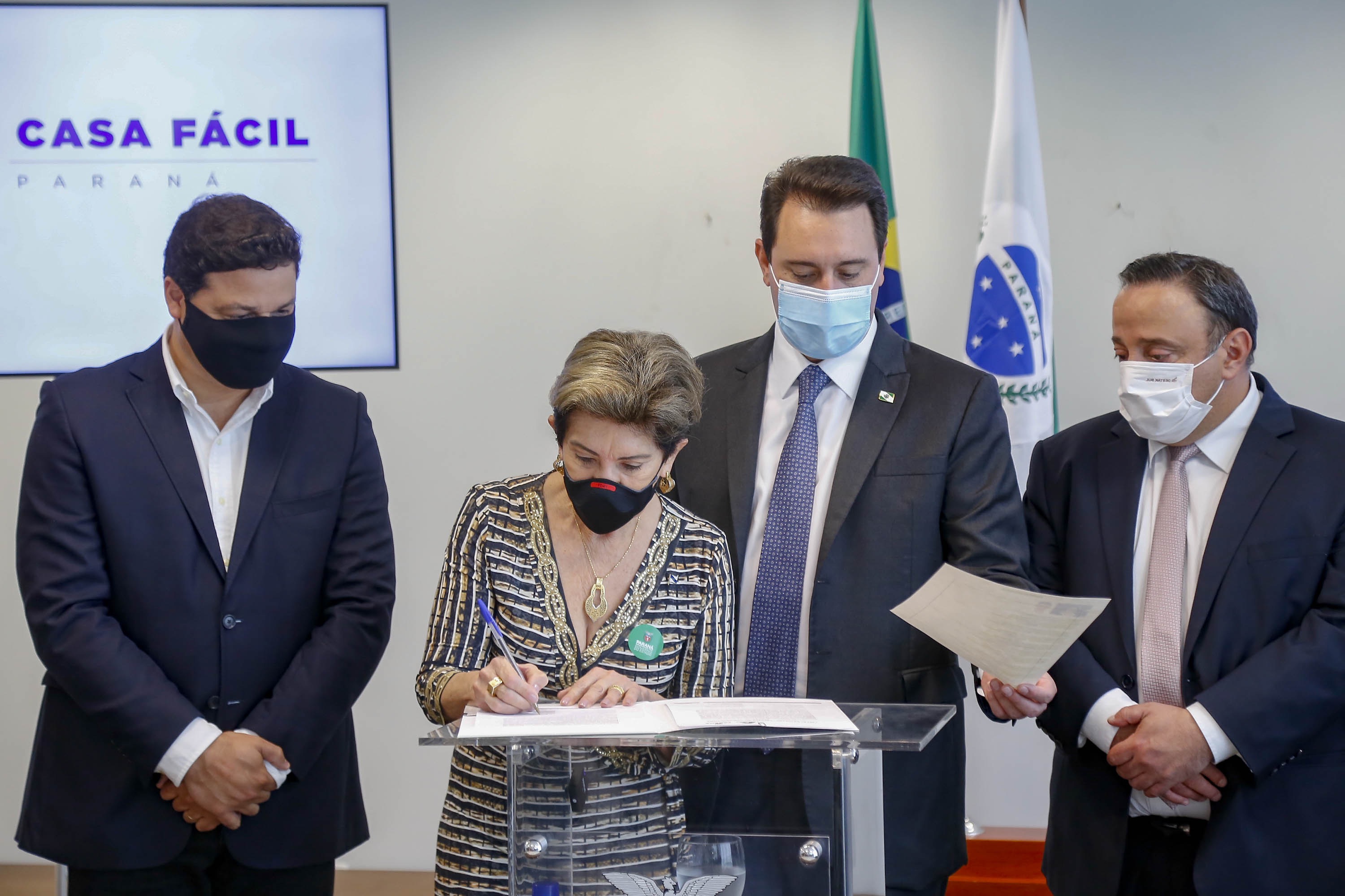 Governo libera mais R$ 26,8 milhões em subsídios para famílias financiarem moradia