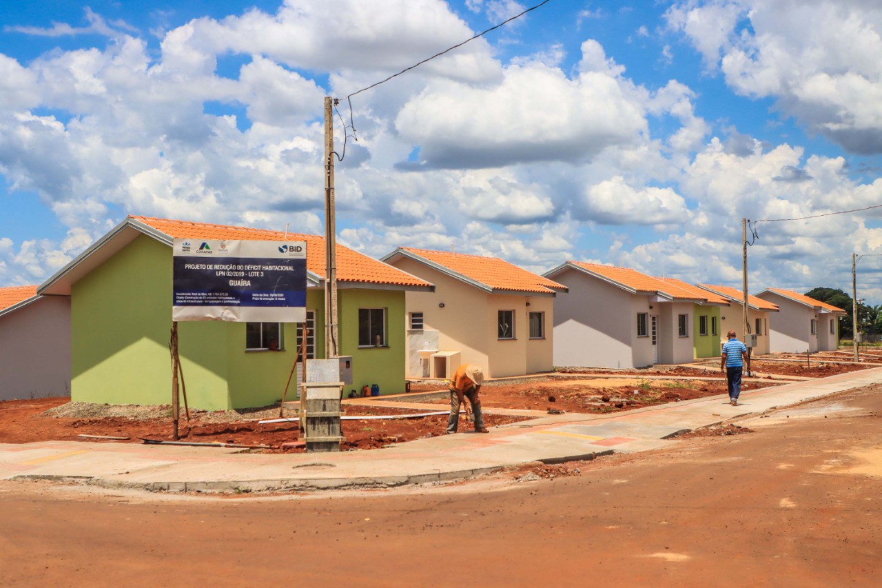 Casas são entregues de graça a 21 famílias de Guaíra