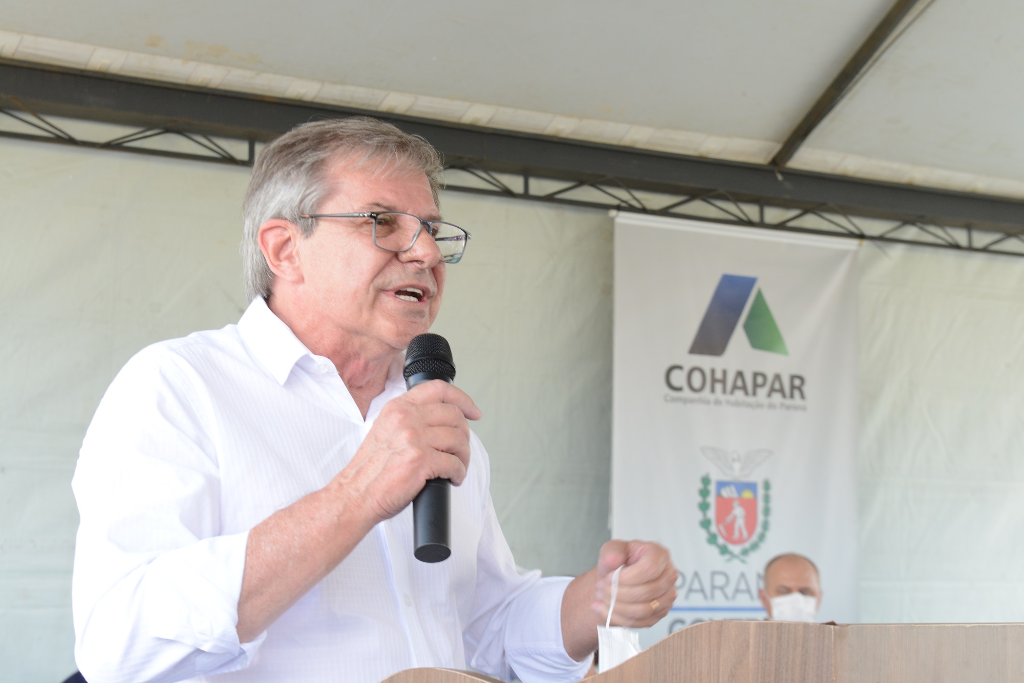 Governo entrega 90 casas e condomínio para idosos em Prudentópolis