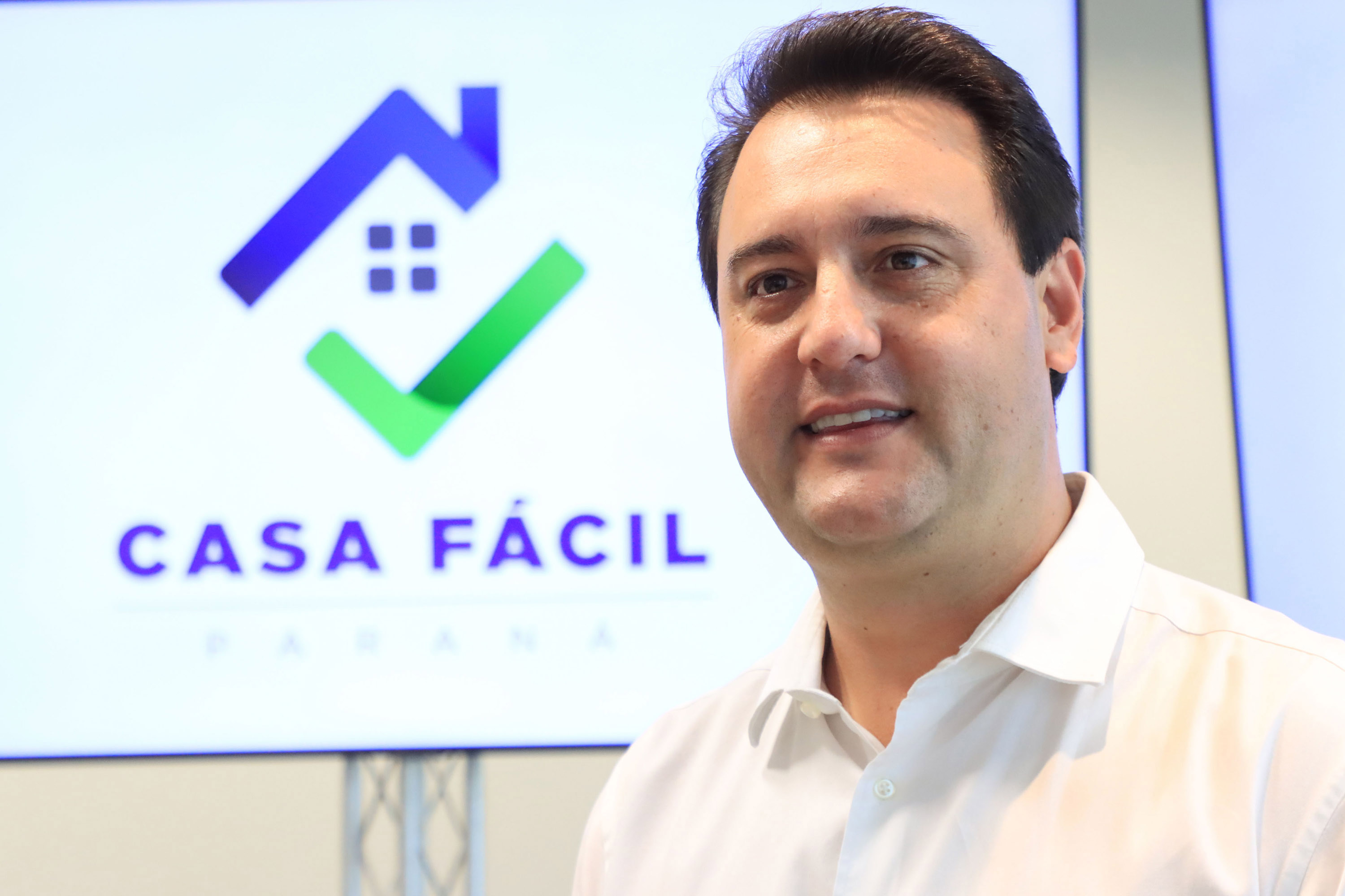 Na semana do Natal, Governo entrega mais 222 casas e novo condomínio do idoso