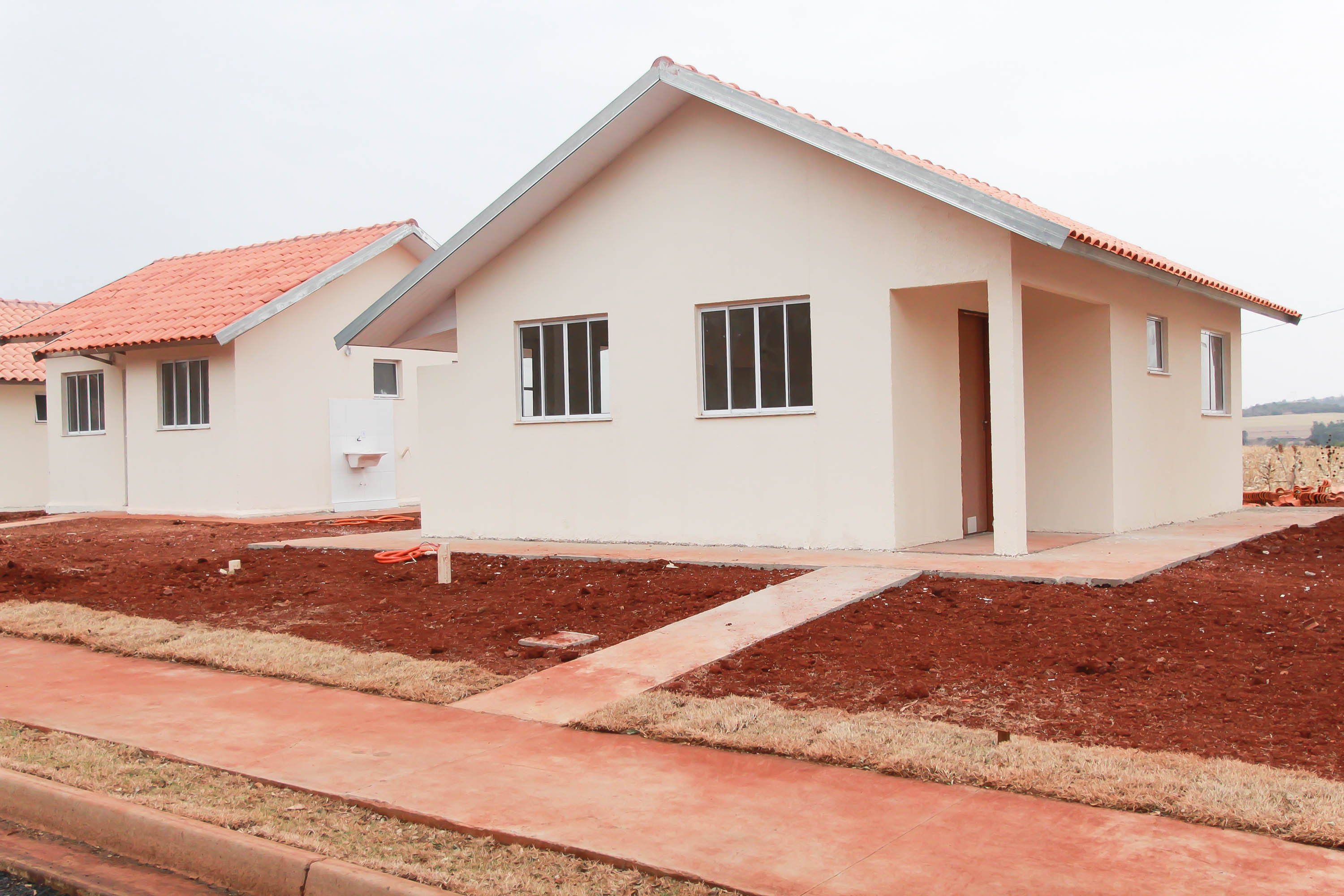 Na semana do Natal, Governo entrega mais 222 casas e novo condomínio do idoso