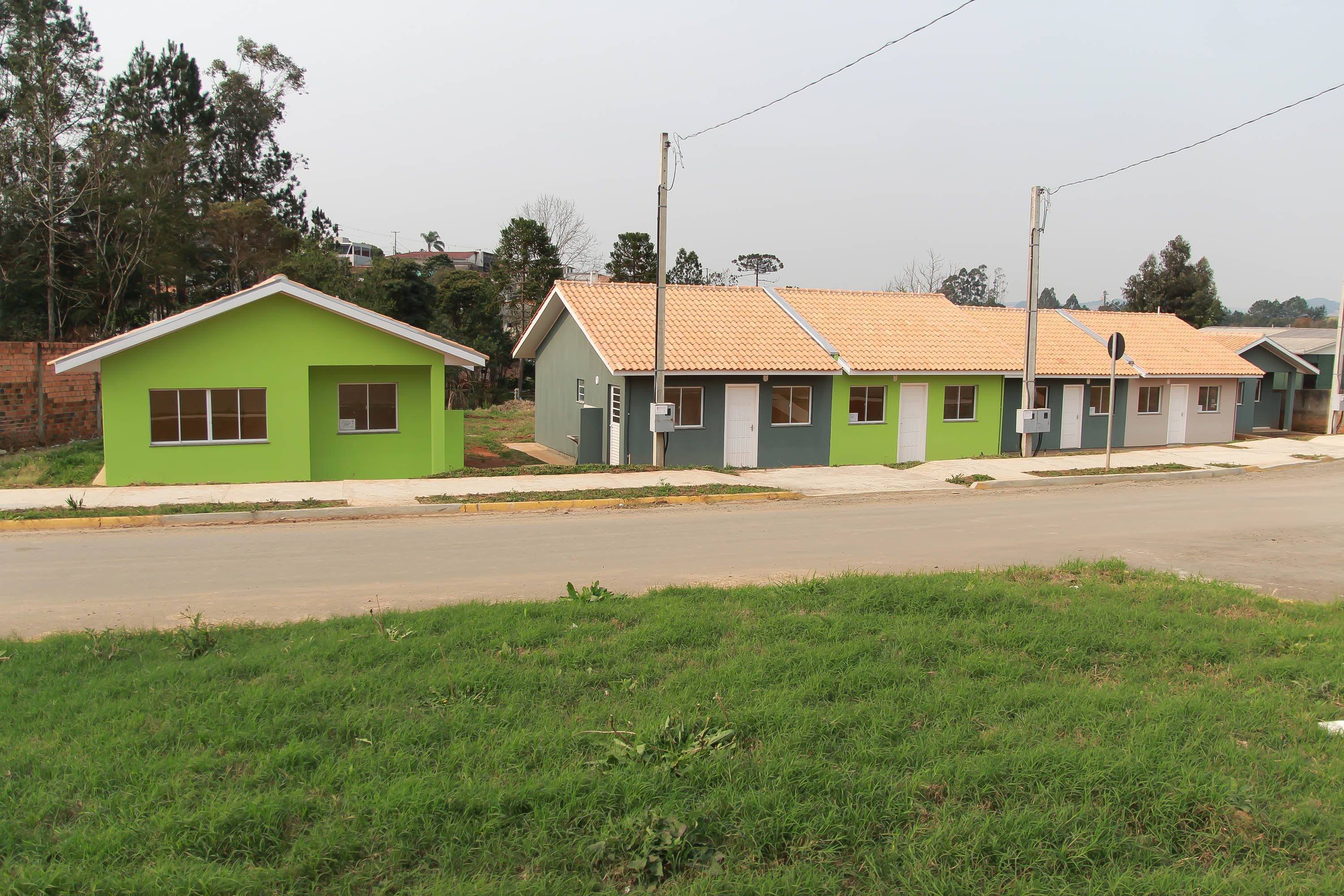 Na semana do Natal, Governo entrega mais 222 casas e novo condomínio do idoso