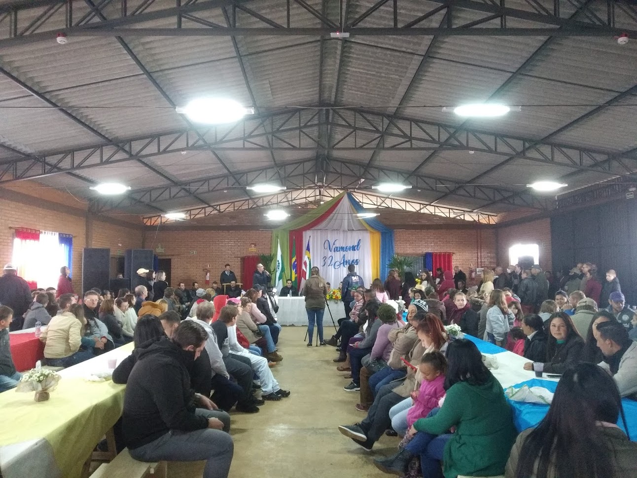 Famílias de Virmond têm casas regularizadas pelo Governo do Estado