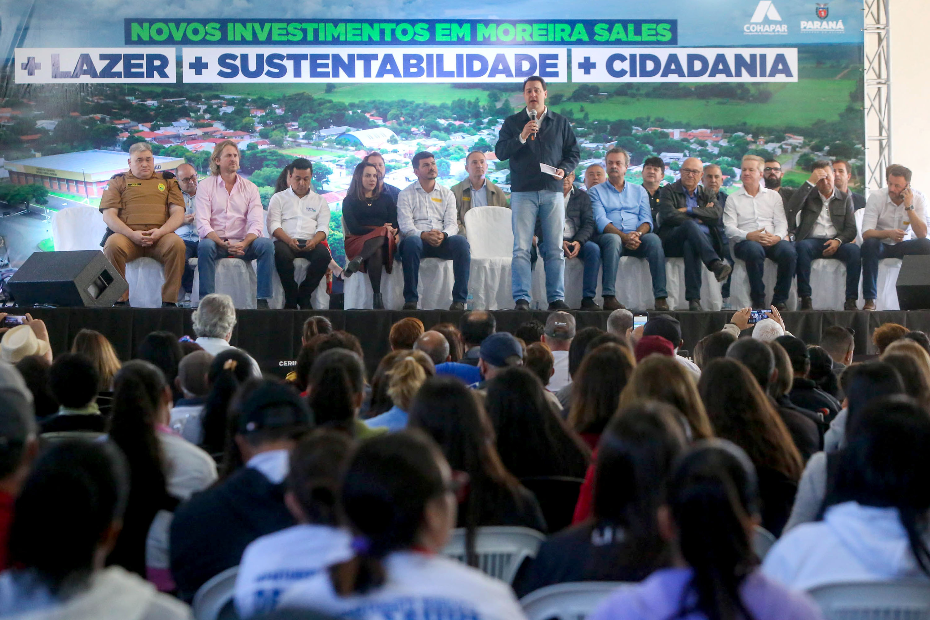 Governador entrega títulos de regularização fundiária a 52 famílias de Moreira Sales