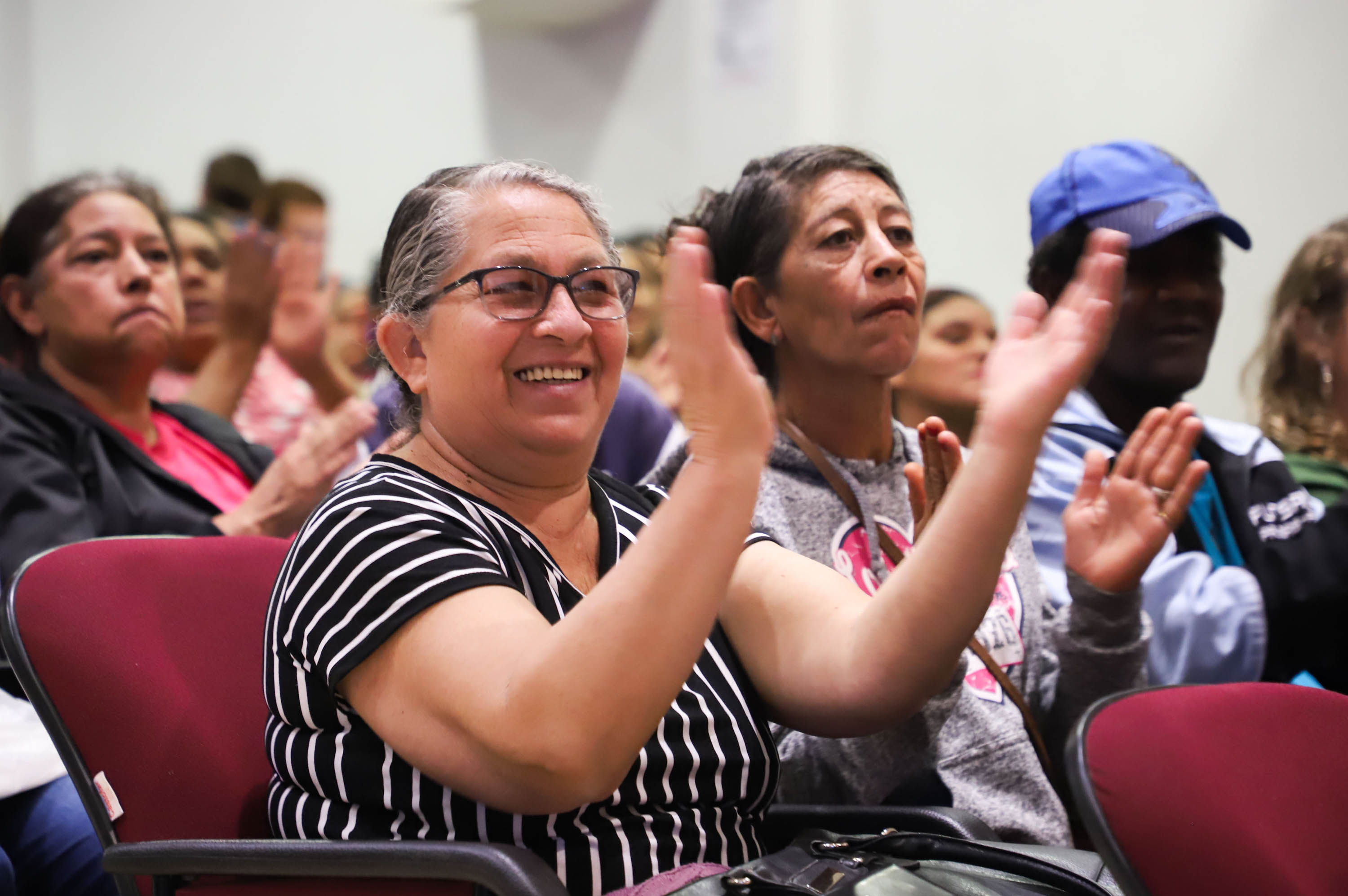 Títulos de propriedade entregues pelo Governo dão segurança a 296 famílias de Palmas