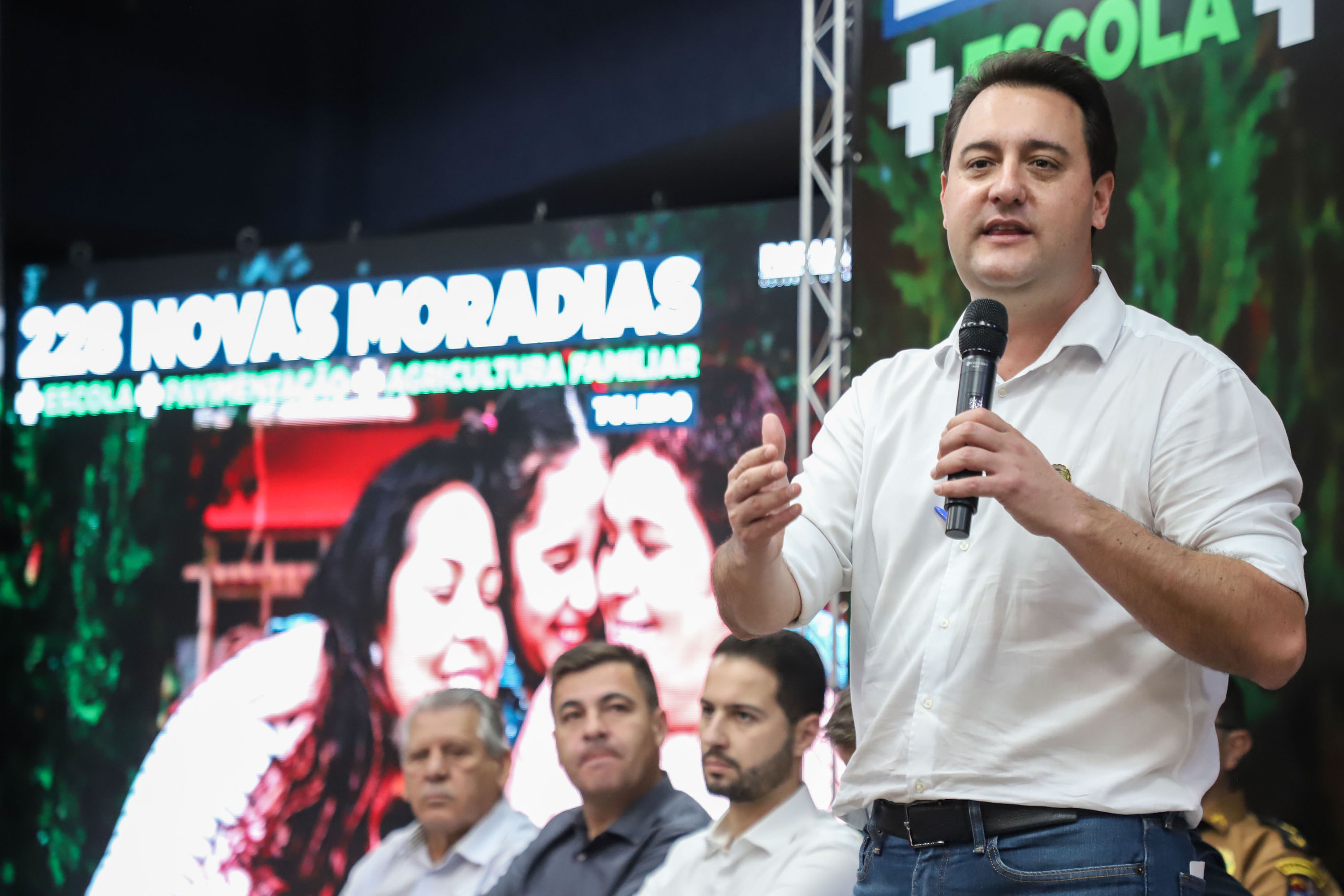 Governador libera subsídios para 228 novas casas em Toledo