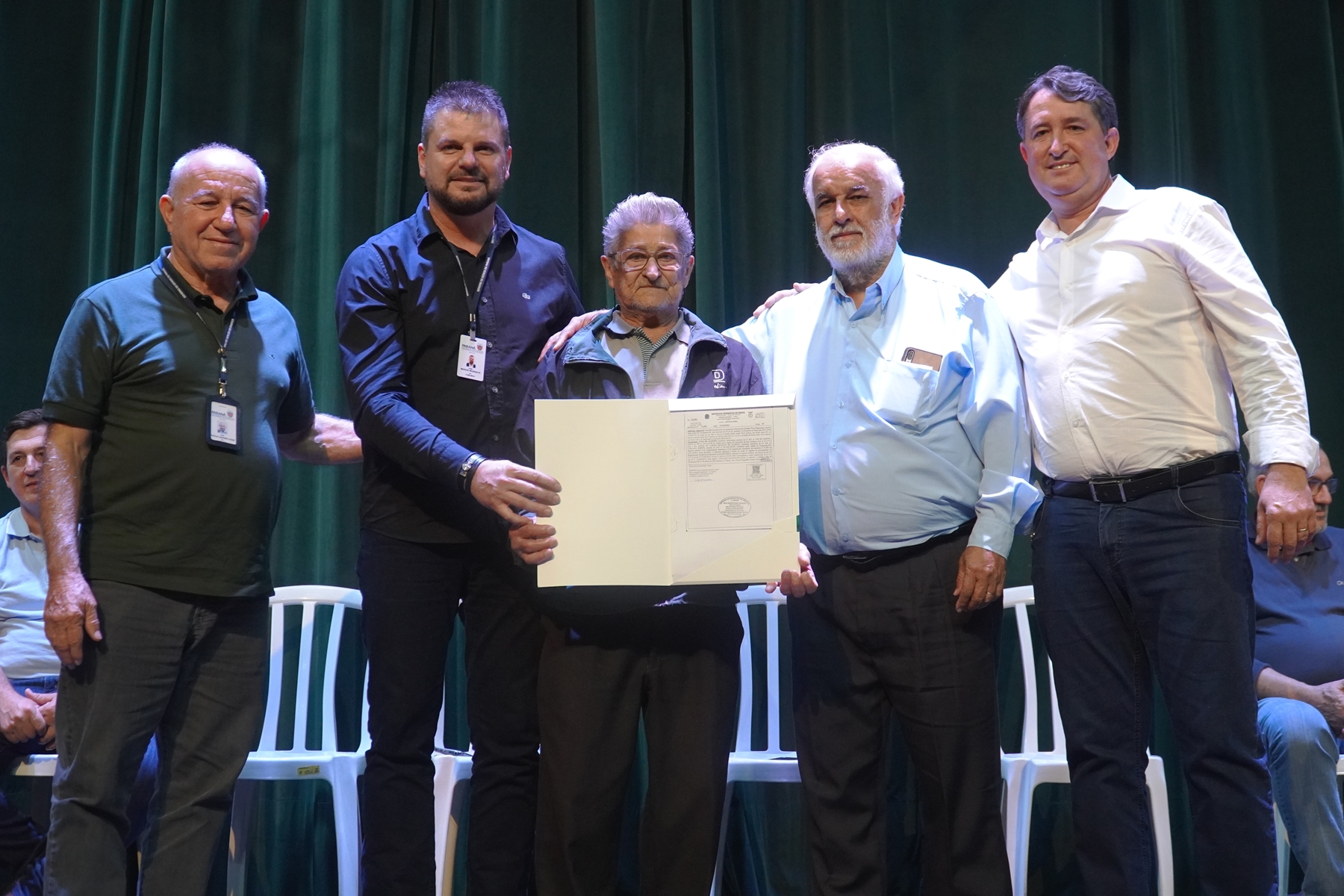 Governo do Estado regulariza 118 imóveis sem registro em Umuarama