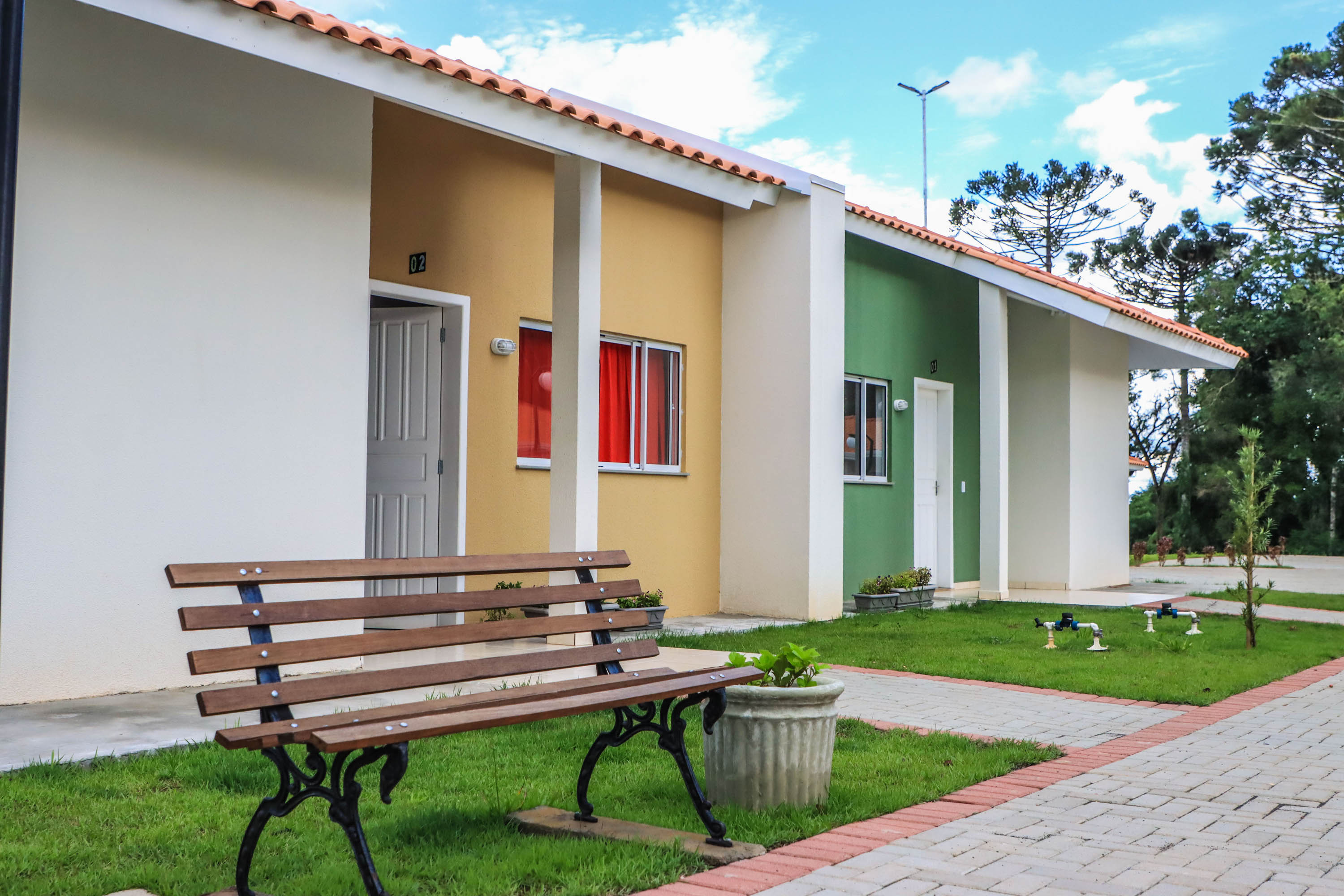 Condomínios melhoram condições de moradia e facilitam acesso a serviços públicos para idosos