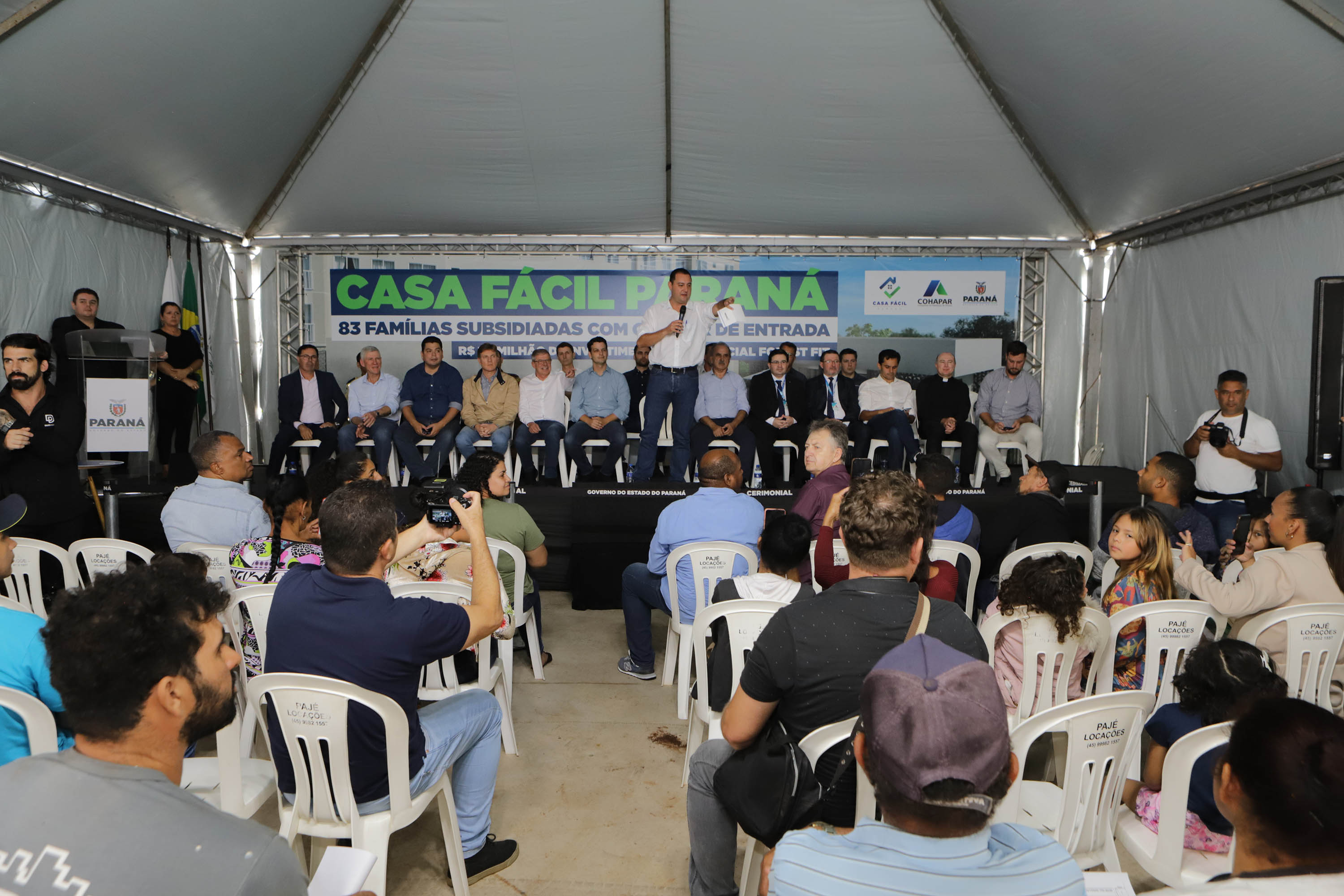 Governador Carlos Massa Ratinho junior entrega moradias do Programa Casa Fácil Paraná em Cascavel