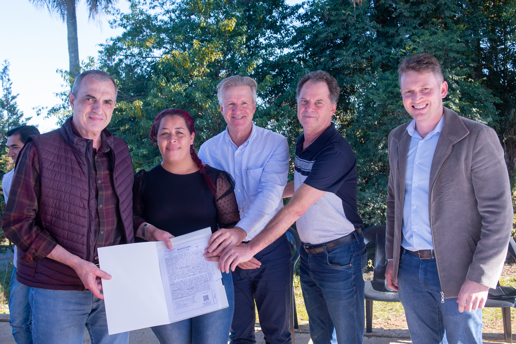 Imbituva: Conquista e segurança para 141 famílias com a entrega de títulos de propriedade