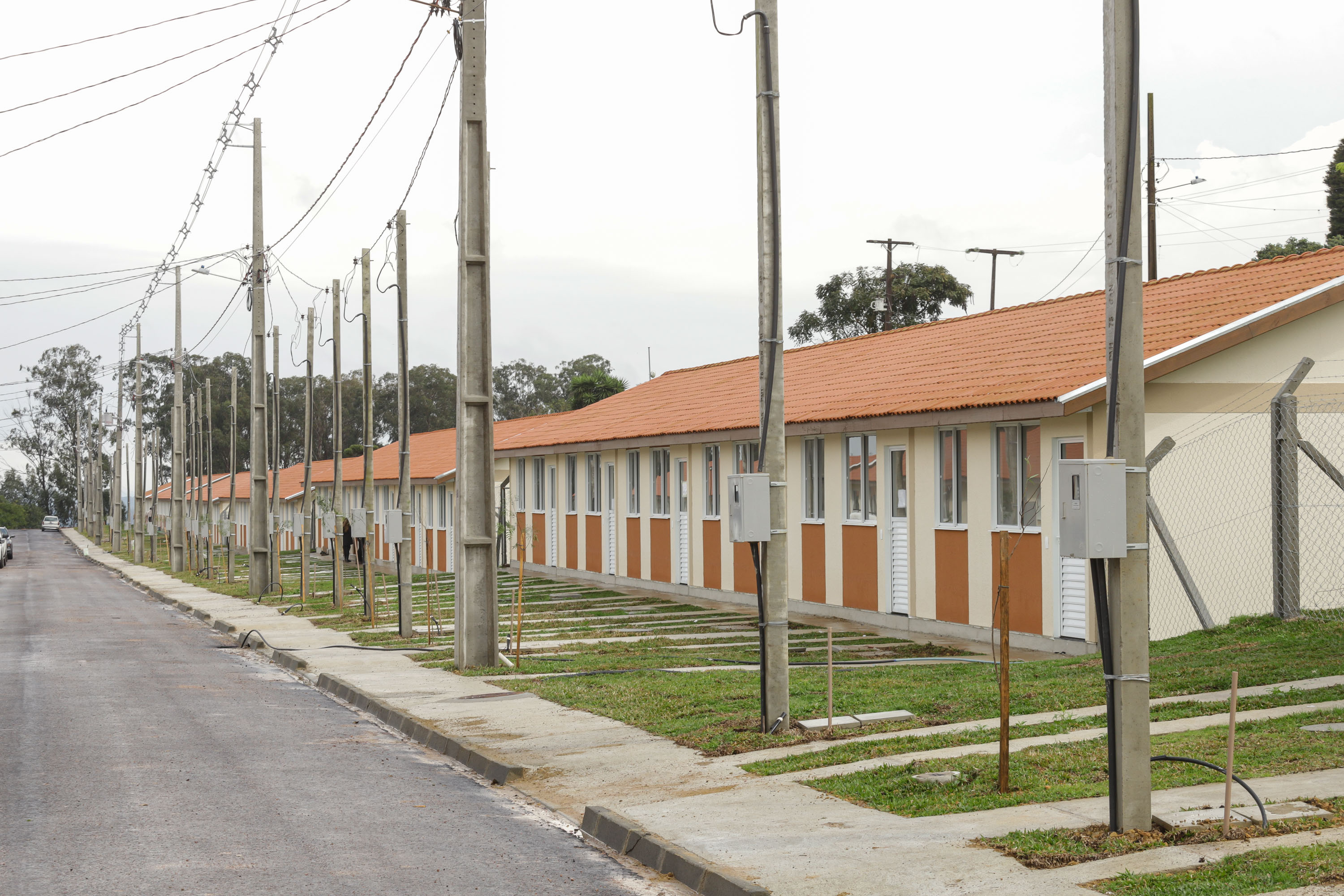 Com apoio da Estado, 94 famílias da Lapa recebem as chaves da casa própria