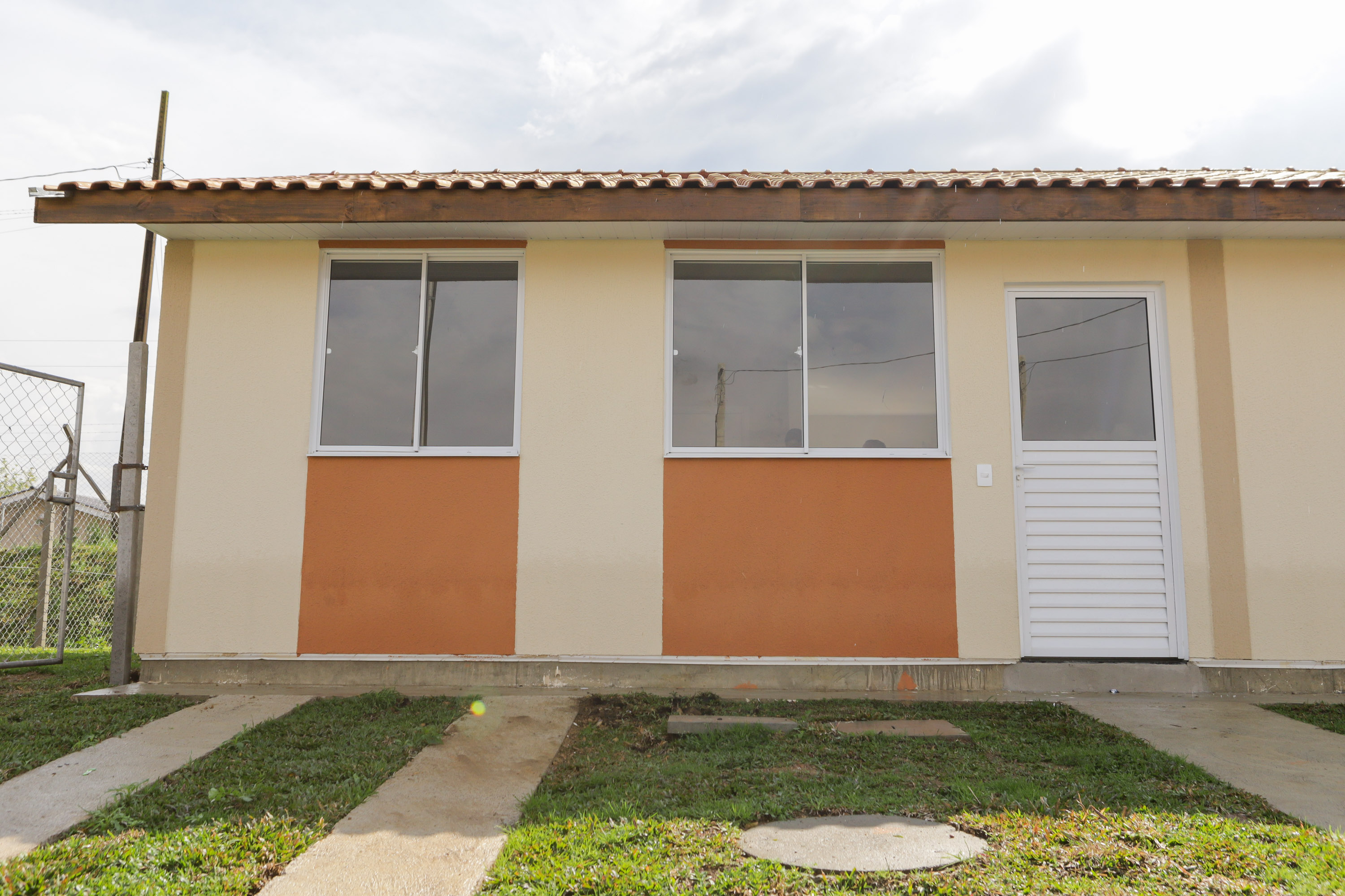 Com apoio da Estado, 94 famílias da Lapa recebem as chaves da casa própria