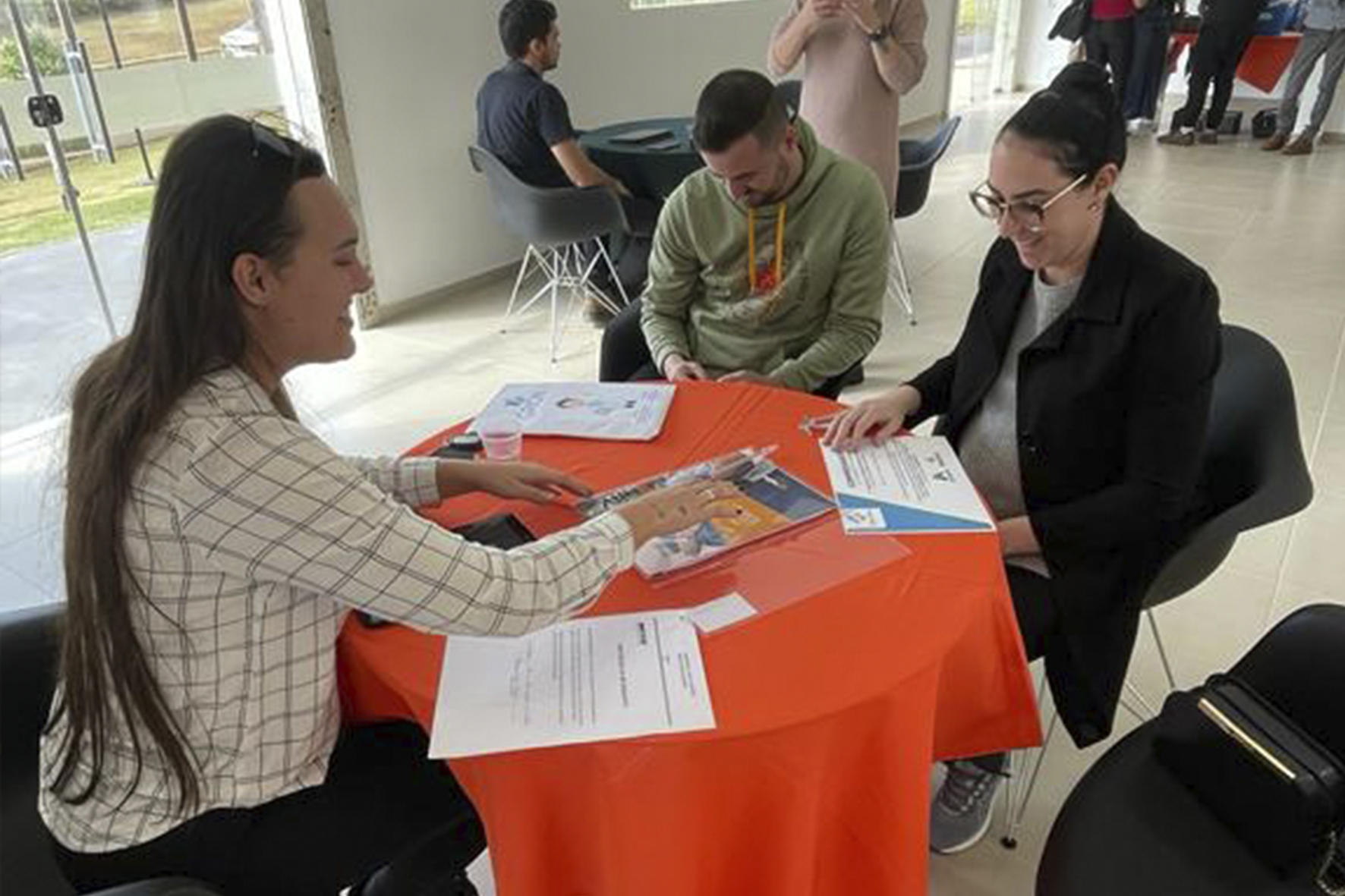 Entrega do Empreendimento Lago di Lucerna Beneficia 96 Famílias em Londrina