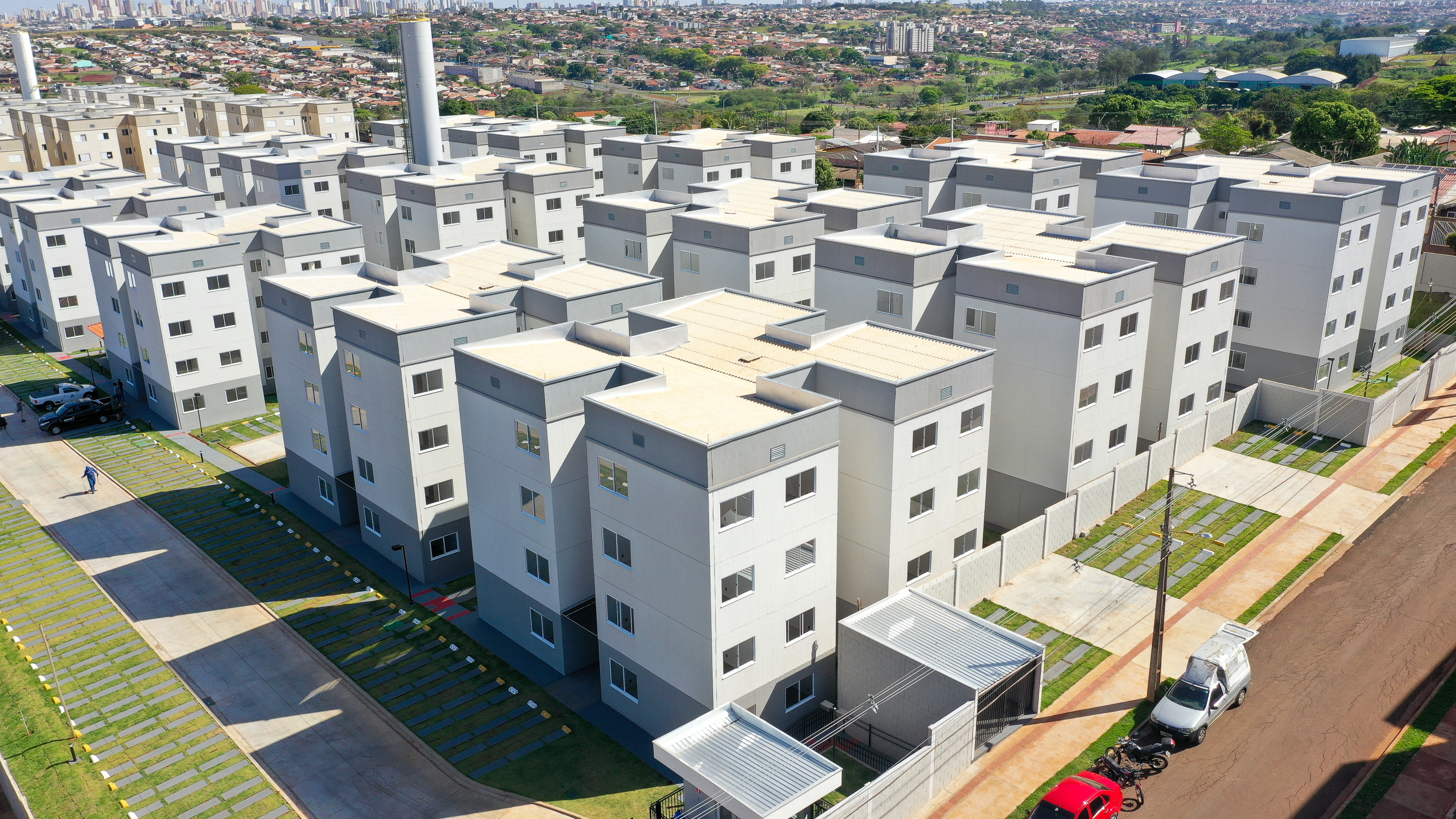 Aporte de R$ 2,5 milhões do Estado ajuda 166 famílias de Londrina a comprarem apartamento