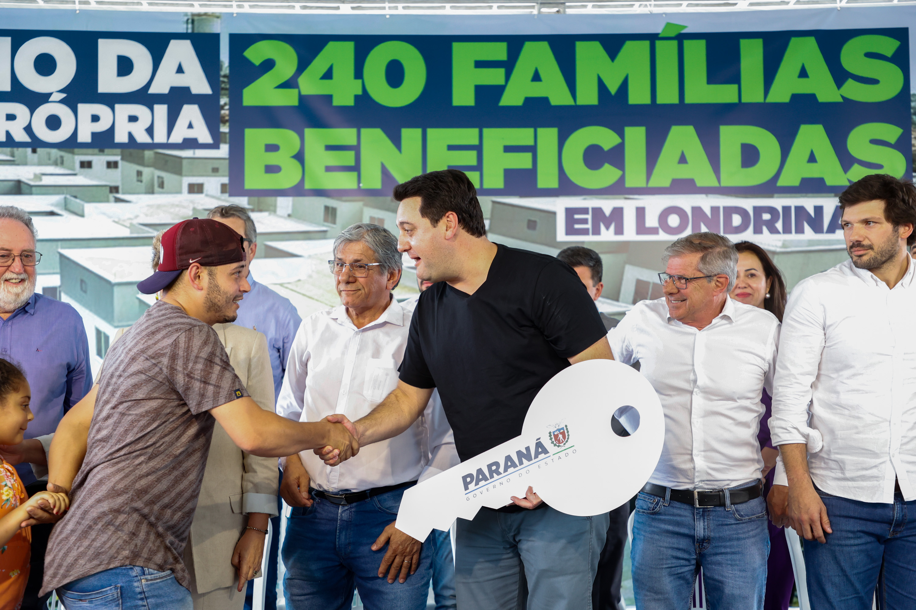 Aporte de R$ 2,5 milhões do Estado ajuda 166 famílias de Londrina a comprarem apartamento