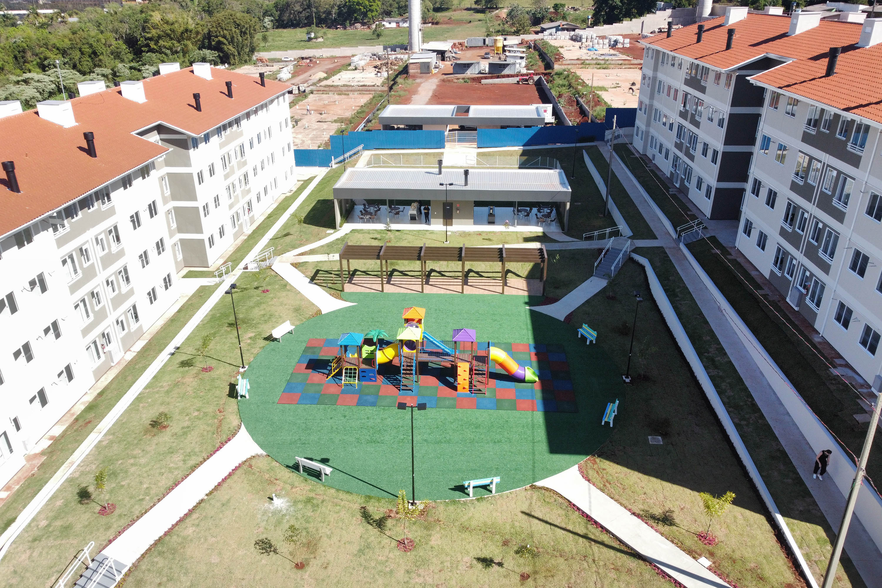 Com apoio do Estado para entrada, 85 famílias de Cascavel conquistam a casa própria