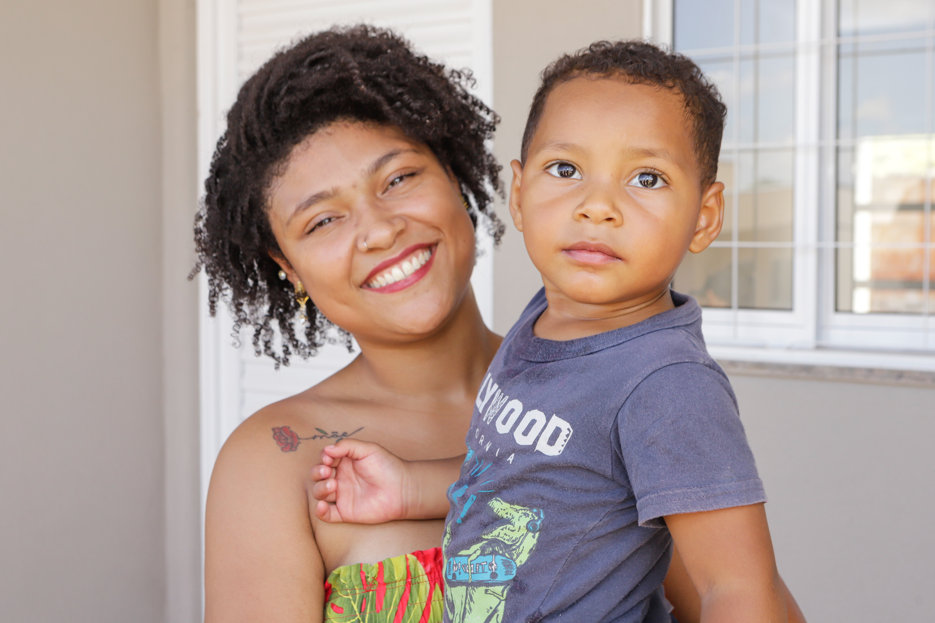 Governador entrega 44 casas e anuncia construção de condomínio do idoso em Ibiporã