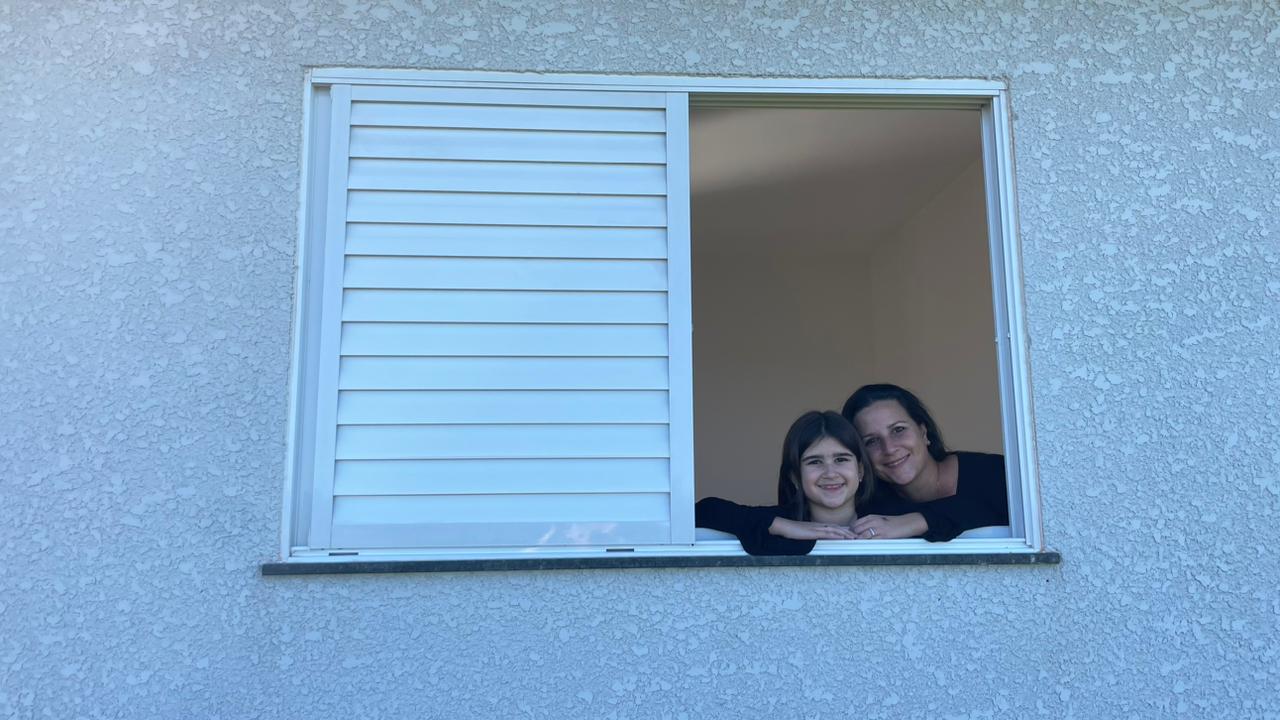 Por meio do Programa Casa Fácil, Cohapar entrega 30 casas e 45 escrituras públicas para famílias de Primeiro de Maio