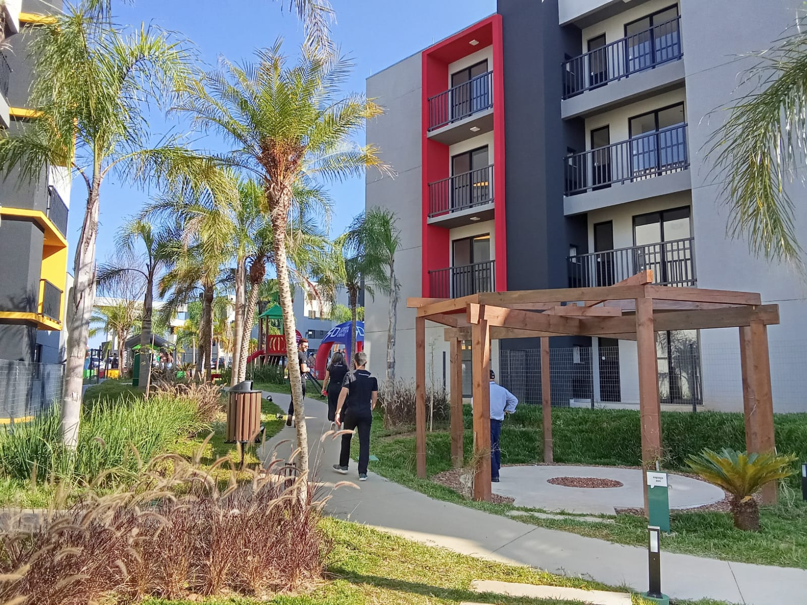 Com ajuda do Estado, entrega de apartamentos beneficia 368 famílias de Ponta Grossa