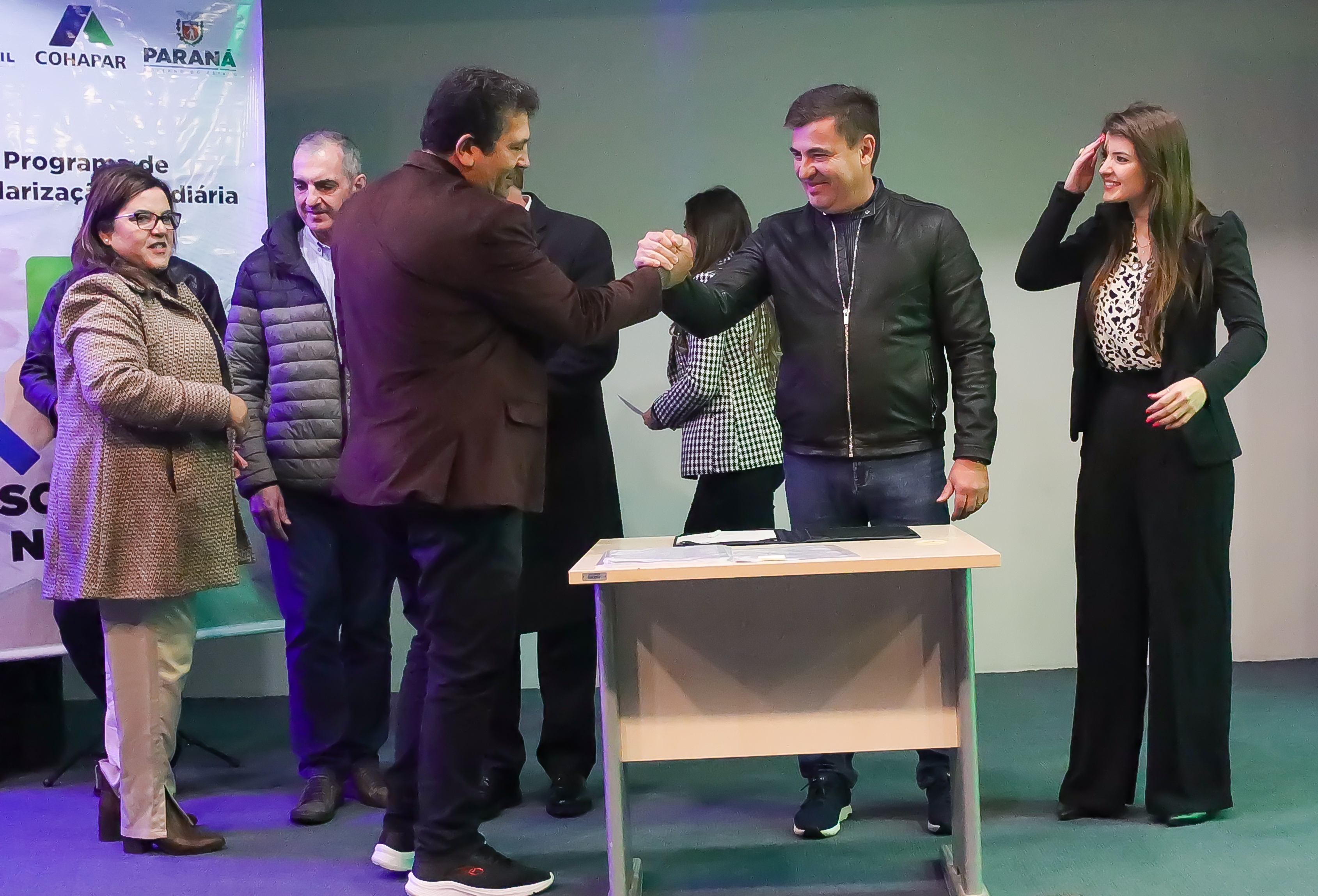 Estado apresenta programa Escritura na Mão para associações de municípios do Litoral e RMC