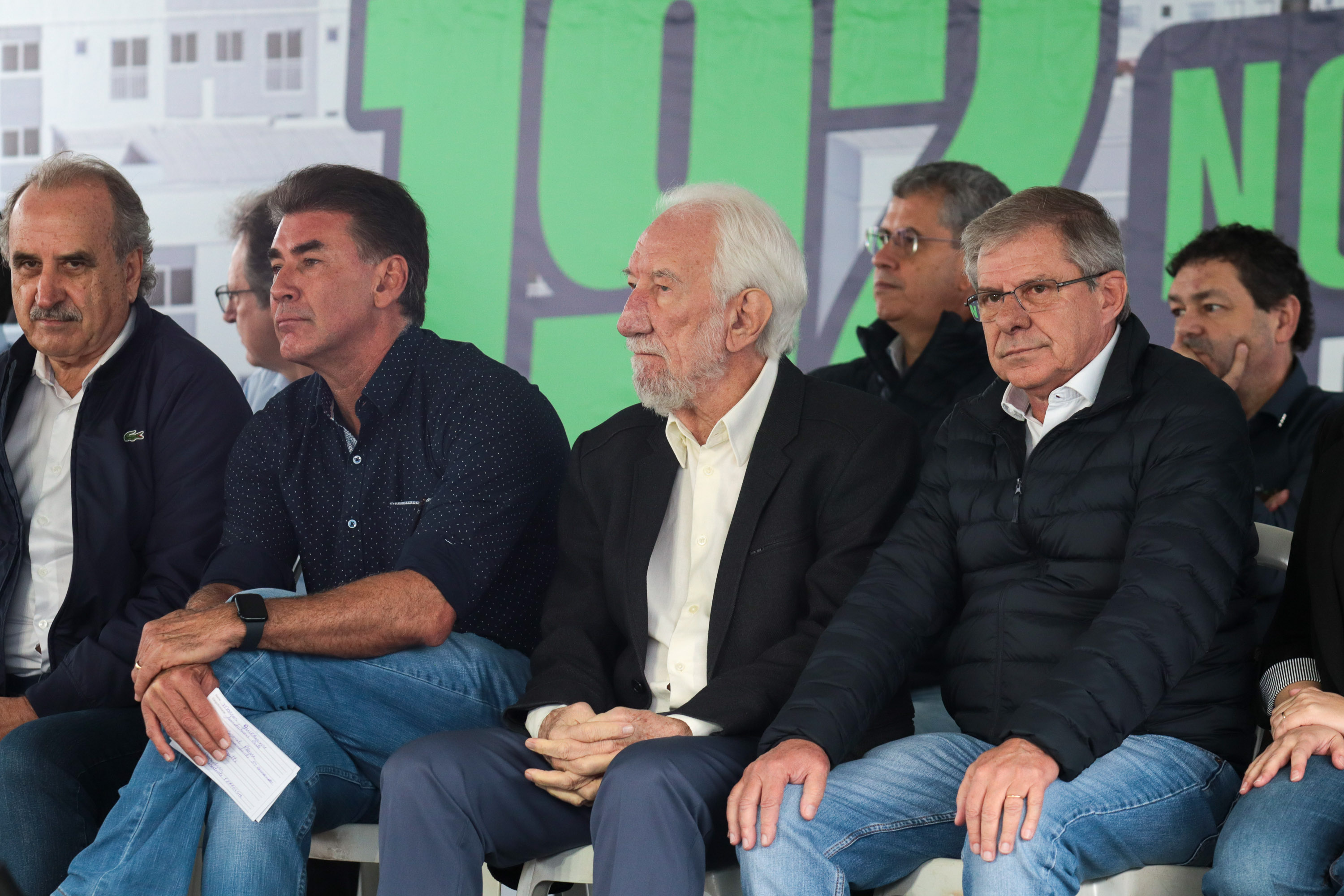 Casa Fácil Paraná: com apoio do Estado, famílias de Cascavel recebem chaves