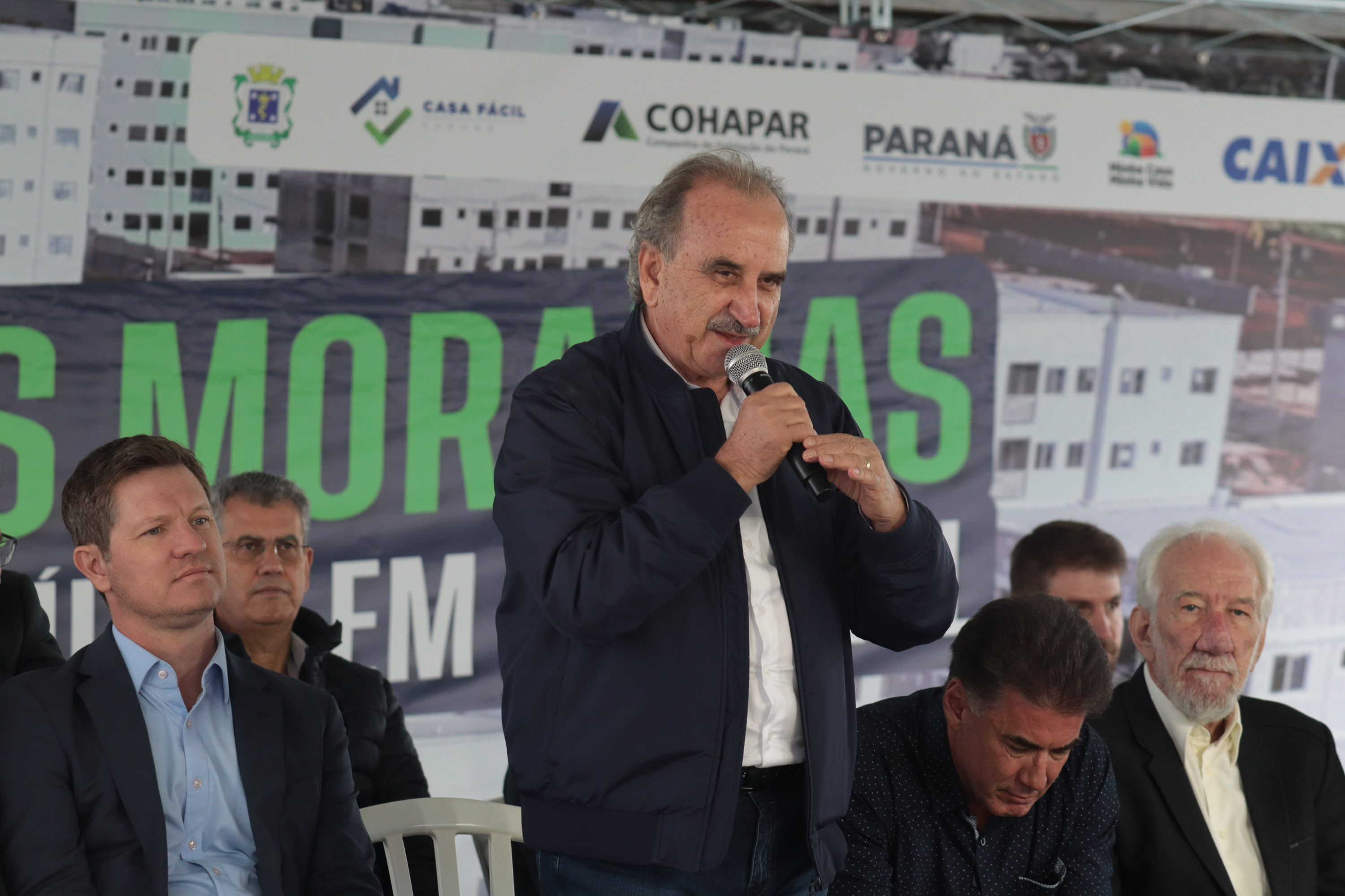 Casa Fácil Paraná: com apoio do Estado, famílias de Cascavel recebem chaves