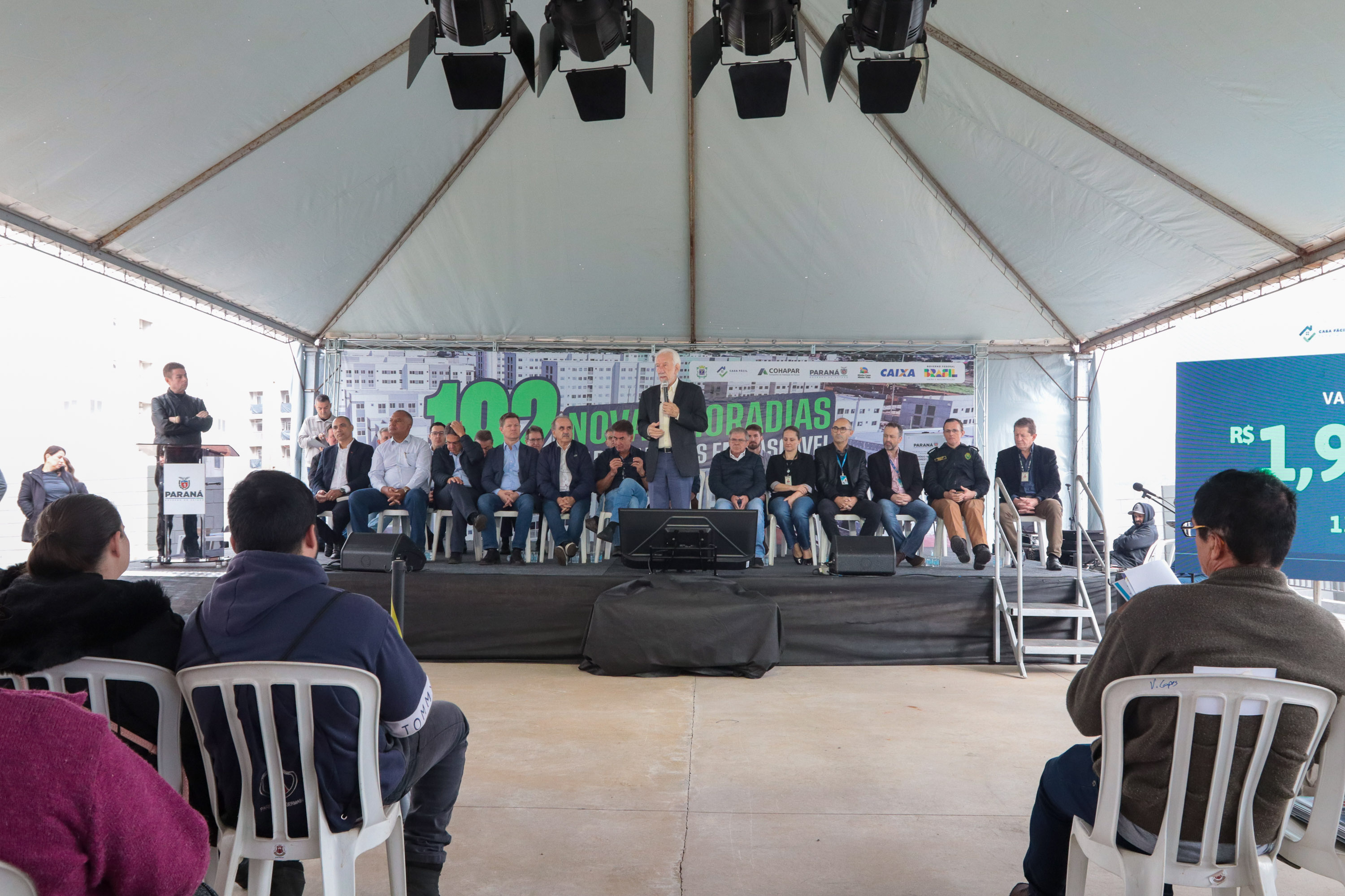 Casa Fácil Paraná: com apoio do Estado, famílias de Cascavel recebem chaves