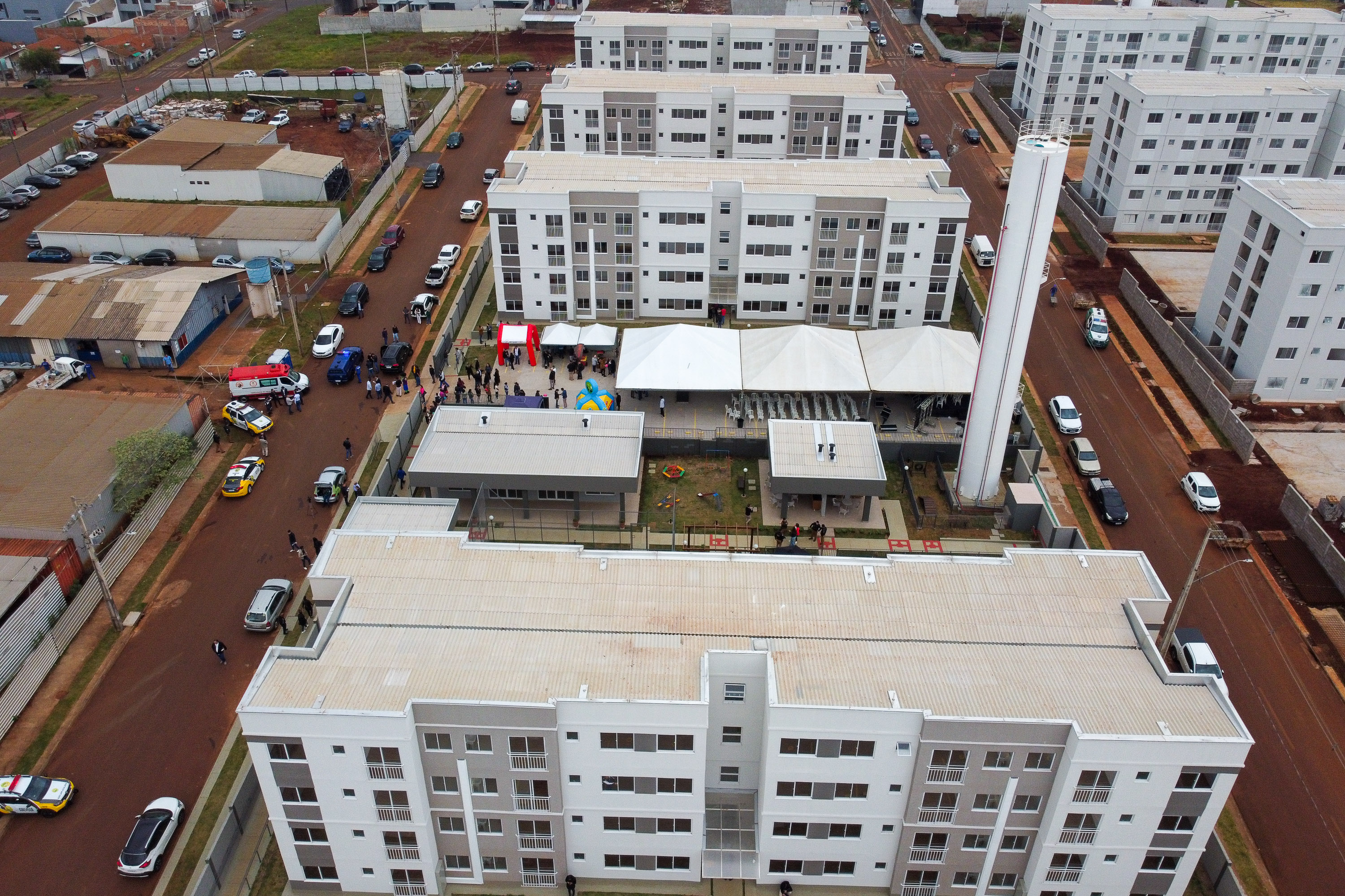 Casa Fácil Paraná: com apoio do Estado, famílias de Cascavel recebem chaves