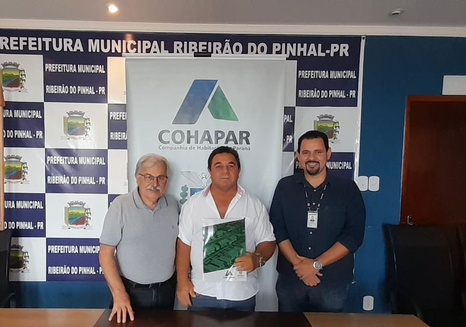 Cohapar entrega 257 títulos de regularização fundiária em Douradina, Ribeirão do Pinhal e Turvo