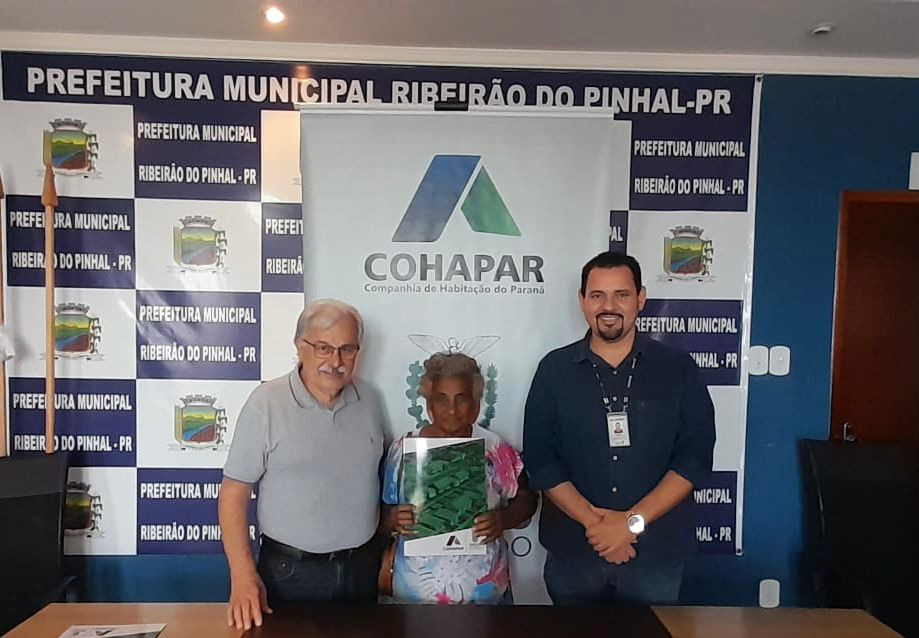 Cohapar entrega 257 títulos de regularização fundiária em Douradina, Ribeirão do Pinhal e Turvo