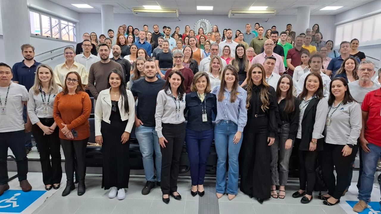 Cohapar conclui capacitação de técnicos municipais para o Programa Casa Fácil - Escritura na Mão