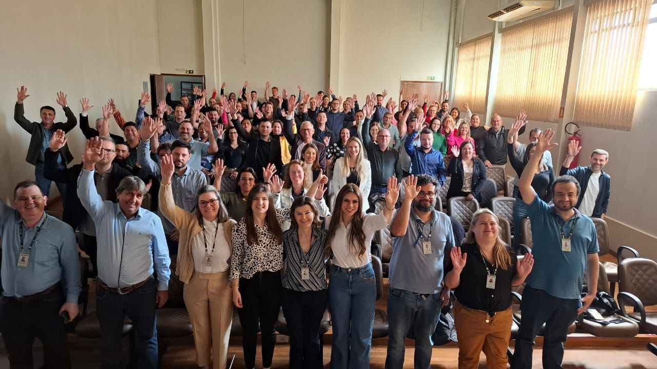 Cohapar conclui capacitação de técnicos municipais para o Programa Casa Fácil - Escritura na Mão