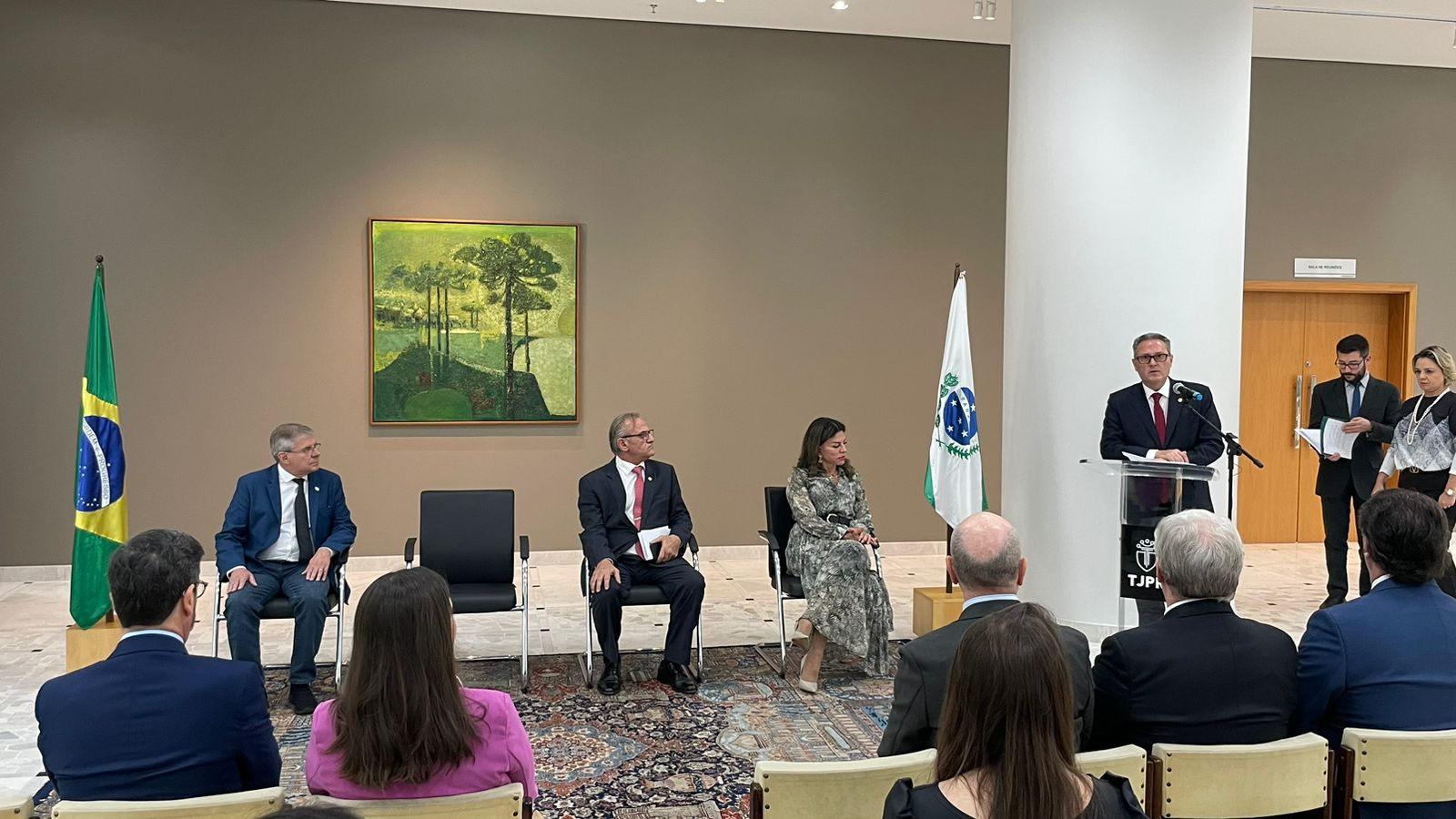 Cohapar e Tribunal de Justiça assinam termo para promover regularização fundiária no Estado