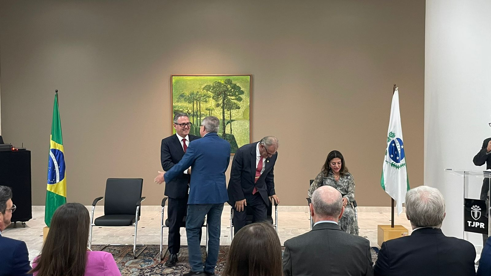 Cohapar e Tribunal de Justiça assinam termo para promover regularização fundiária no Estado